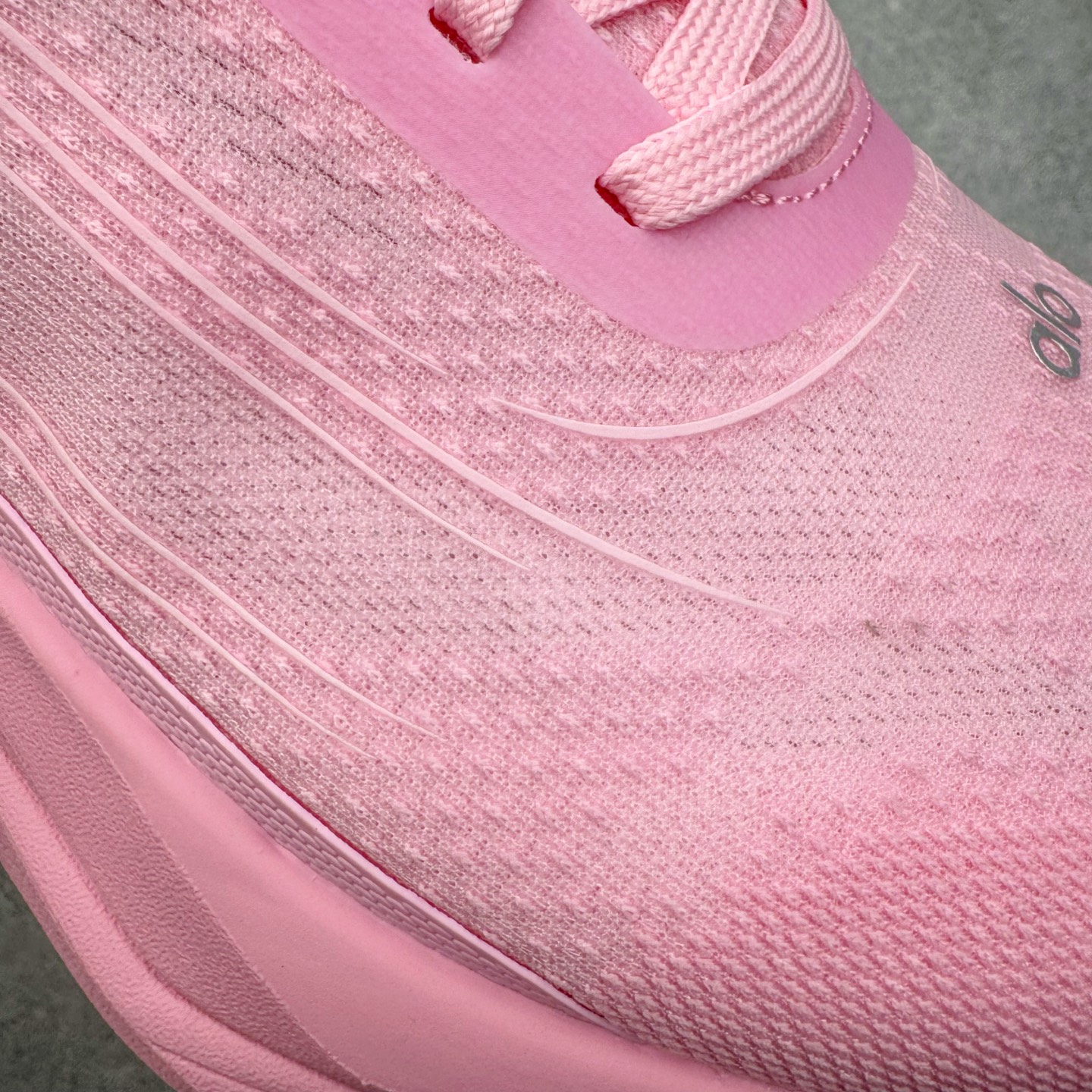 ＃Lw纯原 Alo yoga Alo Runner 舒适百搭防滑耐磨低帮跑步鞋 Alo Yoga于200