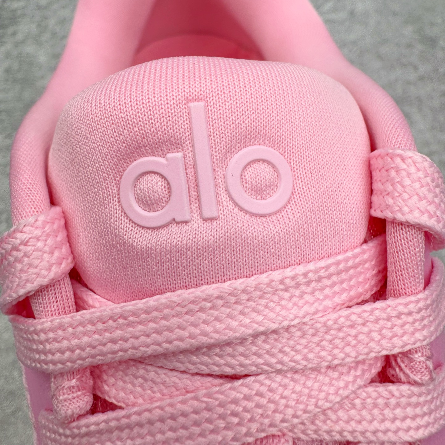 ＃Lw纯原 Alo yoga Alo Runner 舒适百搭防滑耐磨低帮跑步鞋 Alo Yoga于200
