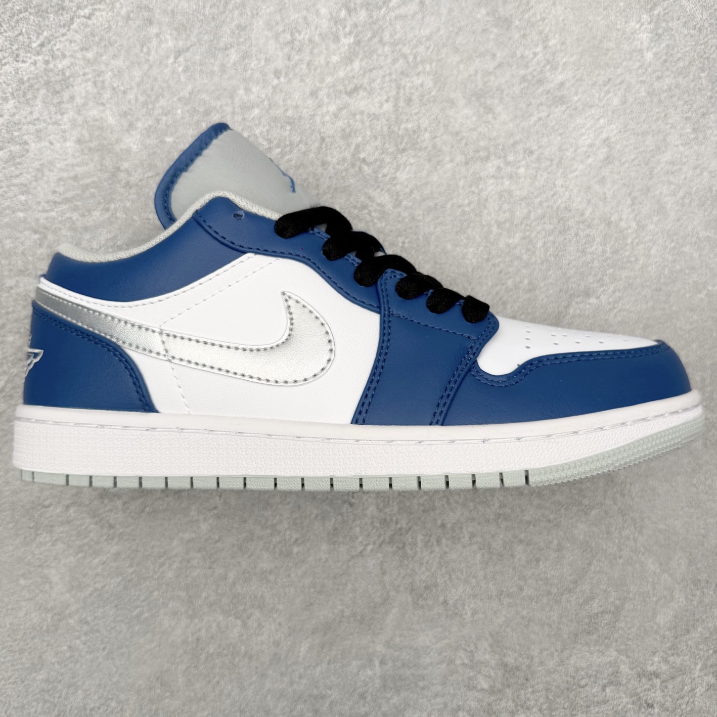 ＃MG版 Air Jordan AJ1 Low 低帮系列 超性价比单品 平台直播间特供 百分百全新货品 零氧化发霉 给足利润空间操作 超乎所想的高性价比 原装楦头纸板开发 完美鞋型 超高清洁度 鞋型不臃肿别扭 原厂内置全掌气垫 A模大底 鞋舌AJ原厂专用牛津布 AJ专用反口珍珠布 原厂无杂质高弹内里海棉 特殊封边弹力鞋带 原鞋开模 拒绝公底 购置公司同步原材料 都有细节原汁原味 忠于原版 尺码：36 36.5 37.5 38 38.5 39 40 40.5 41 42 42.5 43 44 44.5 45 46-选品中心