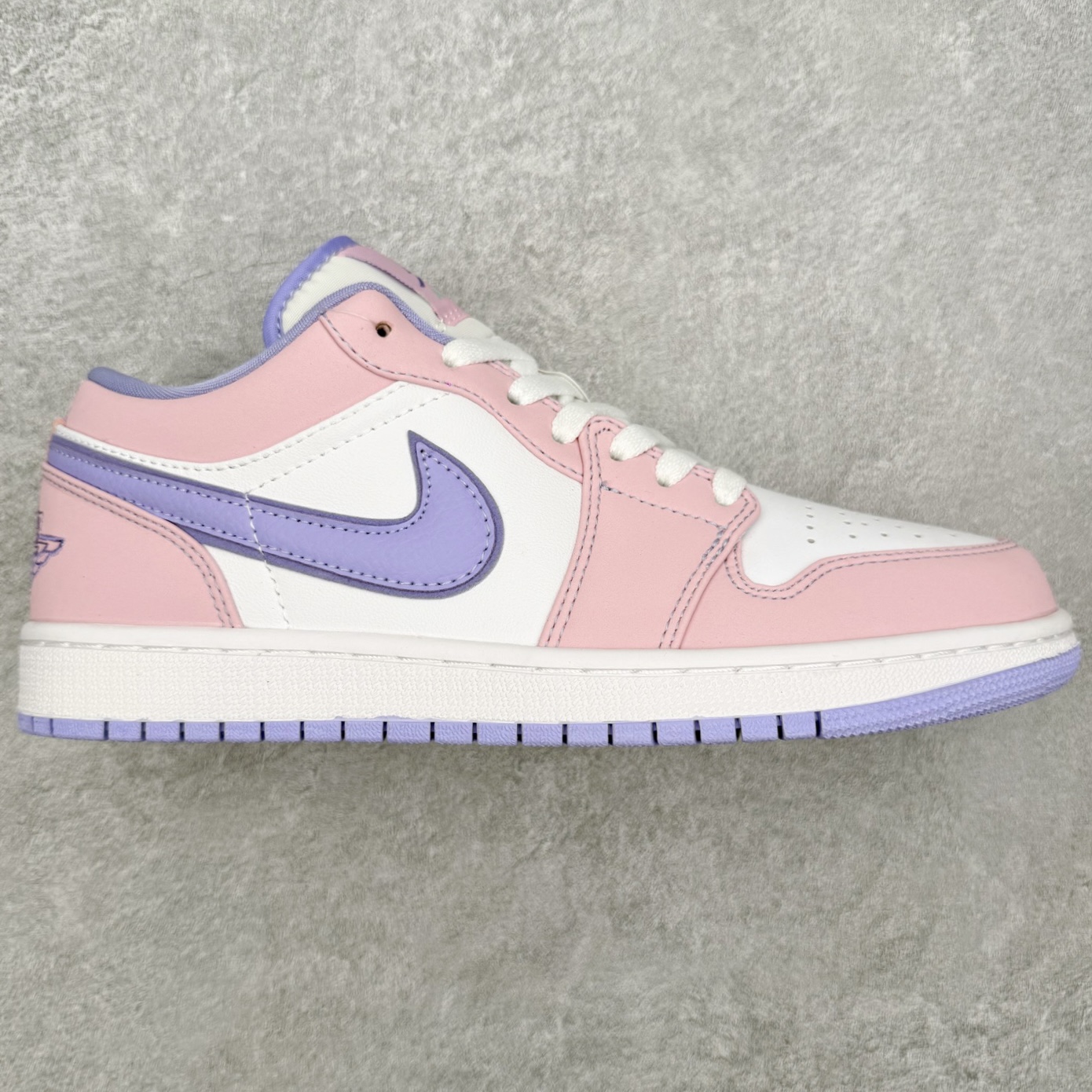 ＃MG版 Air Jordan AJ1 Low 低帮系列 超性价比单品 平台直播间特供 百分百全新货品 零氧化发霉 给足利润空间操作 超乎所想的高性价比 原装楦头纸板开发 完美鞋型 超高清洁度 鞋型不臃肿别扭 原厂内置全掌气垫 A模大底 鞋舌AJ原厂专用牛津布 AJ专用反口珍珠布 原厂无杂质高弹内里海棉 特殊封边弹力鞋带 原鞋开模 拒绝公底 购置公司同步原材料 都有细节原汁原味 忠于原版 尺码：36 36.5 37.5 38 38.5 39 40 40.5 41 42 42.5 43 44 44.5 45 46-选品中心