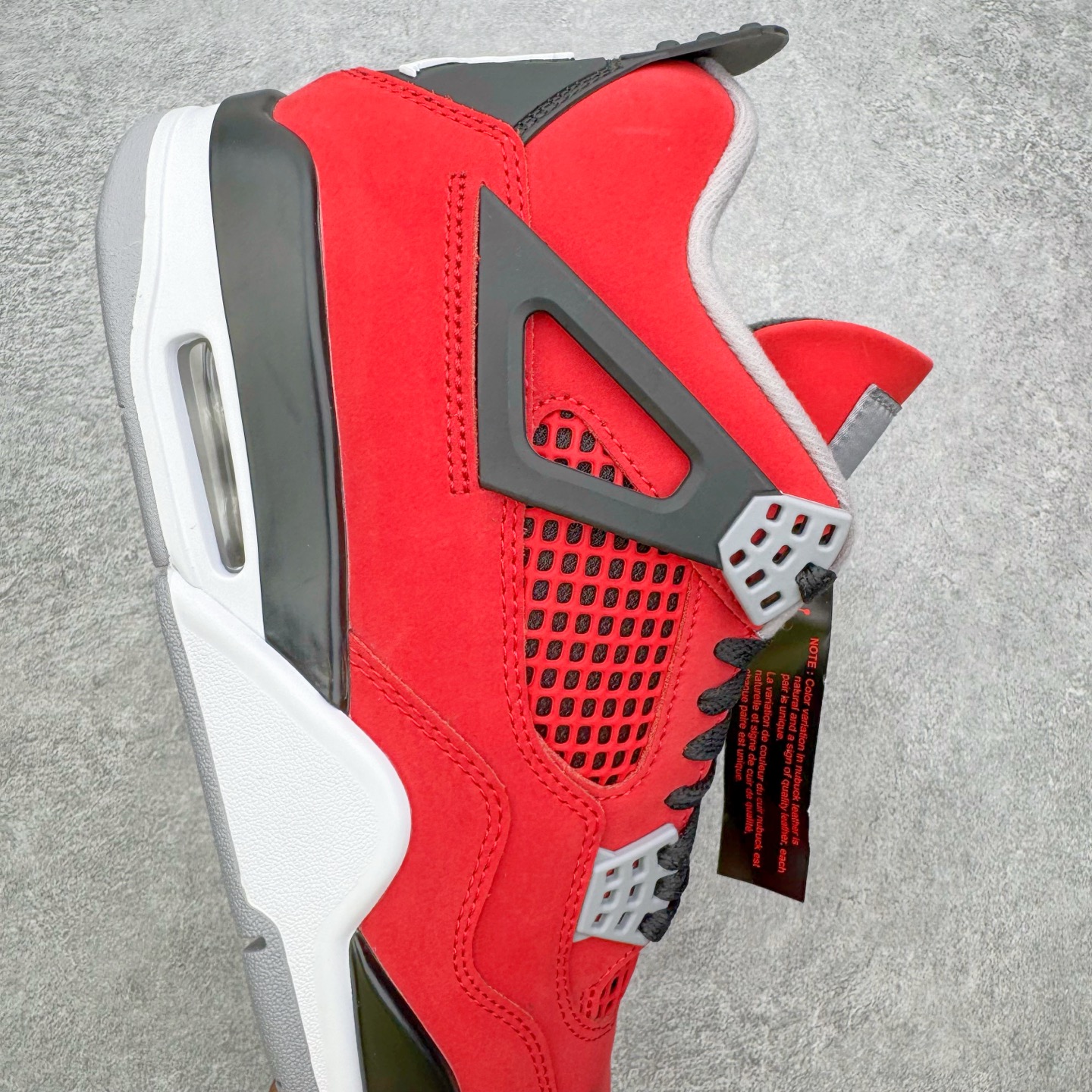 图片[6]-＃GX Air Jordan AJ4 Retro 愤怒的公牛 红色 FQ8138-600 全新批次 重点区分市面 唯一正确细节 后跟饰片中心位置有合模线 超弹硅胶材质 内层不织布补强 补强为硅胶提供更强耐久性 避免断裂 圈内最强四代 独家外贸特供尺码含 45.5 49.5 50.5 耗时半年巨作 全套原纸板楦头开发 原厂特供皮料加持 确保原汁原味 完美呈现四代版型 一比一鞋头弧度高度鞋身弧度 数据细节工艺流程均保持原鞋一致 原厂TPU网格鞋带扣 正确内里网布 菱角分明不变形无多余毛边 柔软性质感一致于原鞋 市场唯一原厂鞋扣模具 背面可见隐藏注塑口 原厂织唛标 原厂飞人电绣工艺 尾指中部跳三针 独家绑鞋带手法 印刷中底布 四线拉帮 米色美纹纸贴合固定 进口港宝加持 后跟自然饱满 全鞋荧光划线卡点 追求极致完美 每一双都是工艺品 多重QC质检 超越公司货的品控标准 实实在在的免检产品 尺码：40 40.5 41 42 42.5 43 44 44.5 45 45.5 46 47.5 48.5 49.5 50.5-选品中心