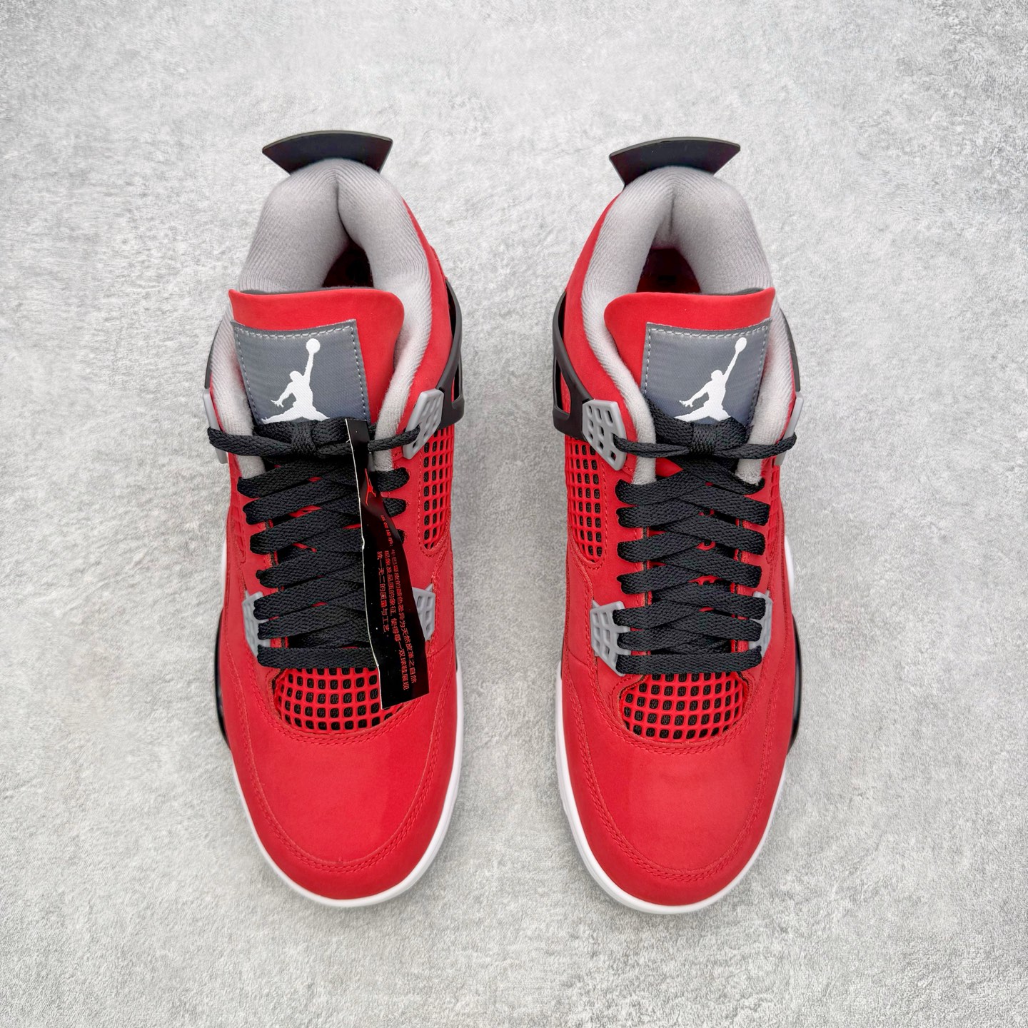 图片[2]-＃GX Air Jordan AJ4 Retro 愤怒的公牛 红色 FQ8138-600 全新批次 重点区分市面 唯一正确细节 后跟饰片中心位置有合模线 超弹硅胶材质 内层不织布补强 补强为硅胶提供更强耐久性 避免断裂 圈内最强四代 独家外贸特供尺码含 45.5 49.5 50.5 耗时半年巨作 全套原纸板楦头开发 原厂特供皮料加持 确保原汁原味 完美呈现四代版型 一比一鞋头弧度高度鞋身弧度 数据细节工艺流程均保持原鞋一致 原厂TPU网格鞋带扣 正确内里网布 菱角分明不变形无多余毛边 柔软性质感一致于原鞋 市场唯一原厂鞋扣模具 背面可见隐藏注塑口 原厂织唛标 原厂飞人电绣工艺 尾指中部跳三针 独家绑鞋带手法 印刷中底布 四线拉帮 米色美纹纸贴合固定 进口港宝加持 后跟自然饱满 全鞋荧光划线卡点 追求极致完美 每一双都是工艺品 多重QC质检 超越公司货的品控标准 实实在在的免检产品 尺码：40 40.5 41 42 42.5 43 44 44.5 45 45.5 46 47.5 48.5 49.5 50.5-选品中心