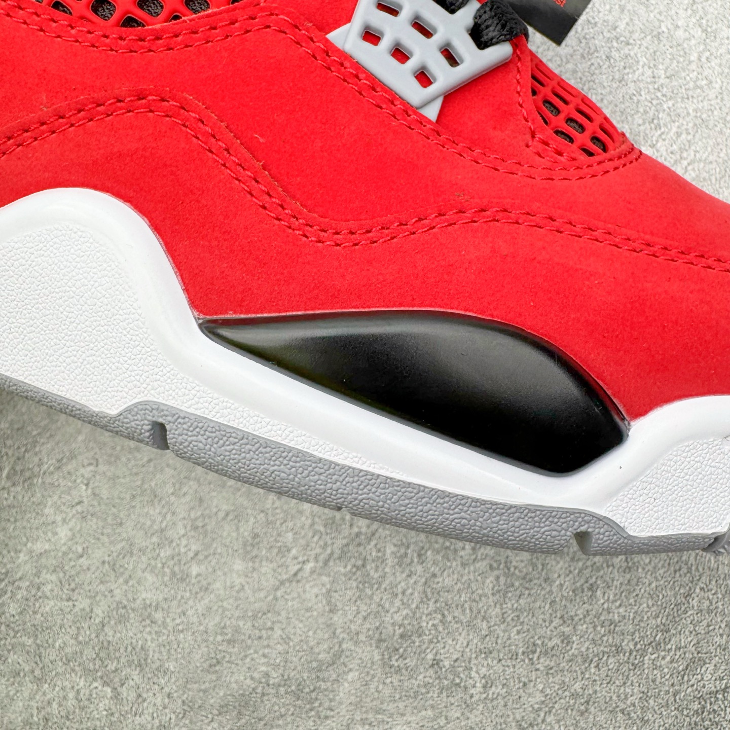 图片[15]-＃GX Air Jordan AJ4 Retro 愤怒的公牛 红色 FQ8138-600 全新批次 重点区分市面 唯一正确细节 后跟饰片中心位置有合模线 超弹硅胶材质 内层不织布补强 补强为硅胶提供更强耐久性 避免断裂 圈内最强四代 独家外贸特供尺码含 45.5 49.5 50.5 耗时半年巨作 全套原纸板楦头开发 原厂特供皮料加持 确保原汁原味 完美呈现四代版型 一比一鞋头弧度高度鞋身弧度 数据细节工艺流程均保持原鞋一致 原厂TPU网格鞋带扣 正确内里网布 菱角分明不变形无多余毛边 柔软性质感一致于原鞋 市场唯一原厂鞋扣模具 背面可见隐藏注塑口 原厂织唛标 原厂飞人电绣工艺 尾指中部跳三针 独家绑鞋带手法 印刷中底布 四线拉帮 米色美纹纸贴合固定 进口港宝加持 后跟自然饱满 全鞋荧光划线卡点 追求极致完美 每一双都是工艺品 多重QC质检 超越公司货的品控标准 实实在在的免检产品 尺码：40 40.5 41 42 42.5 43 44 44.5 45 45.5 46 47.5 48.5 49.5 50.5-选品中心
