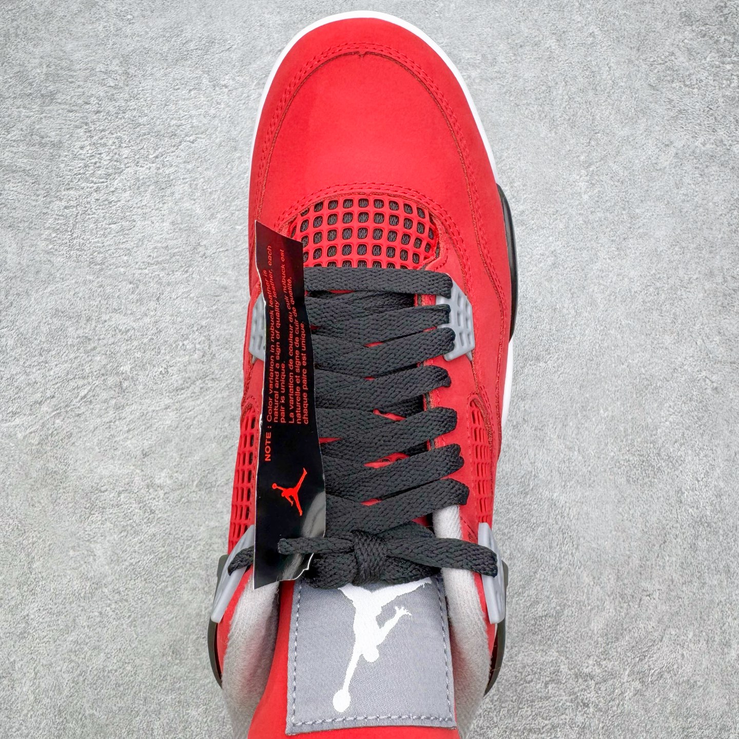 图片[4]-＃GX Air Jordan AJ4 Retro 愤怒的公牛 红色 FQ8138-600 全新批次 重点区分市面 唯一正确细节 后跟饰片中心位置有合模线 超弹硅胶材质 内层不织布补强 补强为硅胶提供更强耐久性 避免断裂 圈内最强四代 独家外贸特供尺码含 45.5 49.5 50.5 耗时半年巨作 全套原纸板楦头开发 原厂特供皮料加持 确保原汁原味 完美呈现四代版型 一比一鞋头弧度高度鞋身弧度 数据细节工艺流程均保持原鞋一致 原厂TPU网格鞋带扣 正确内里网布 菱角分明不变形无多余毛边 柔软性质感一致于原鞋 市场唯一原厂鞋扣模具 背面可见隐藏注塑口 原厂织唛标 原厂飞人电绣工艺 尾指中部跳三针 独家绑鞋带手法 印刷中底布 四线拉帮 米色美纹纸贴合固定 进口港宝加持 后跟自然饱满 全鞋荧光划线卡点 追求极致完美 每一双都是工艺品 多重QC质检 超越公司货的品控标准 实实在在的免检产品 尺码：40 40.5 41 42 42.5 43 44 44.5 45 45.5 46 47.5 48.5 49.5 50.5-选品中心