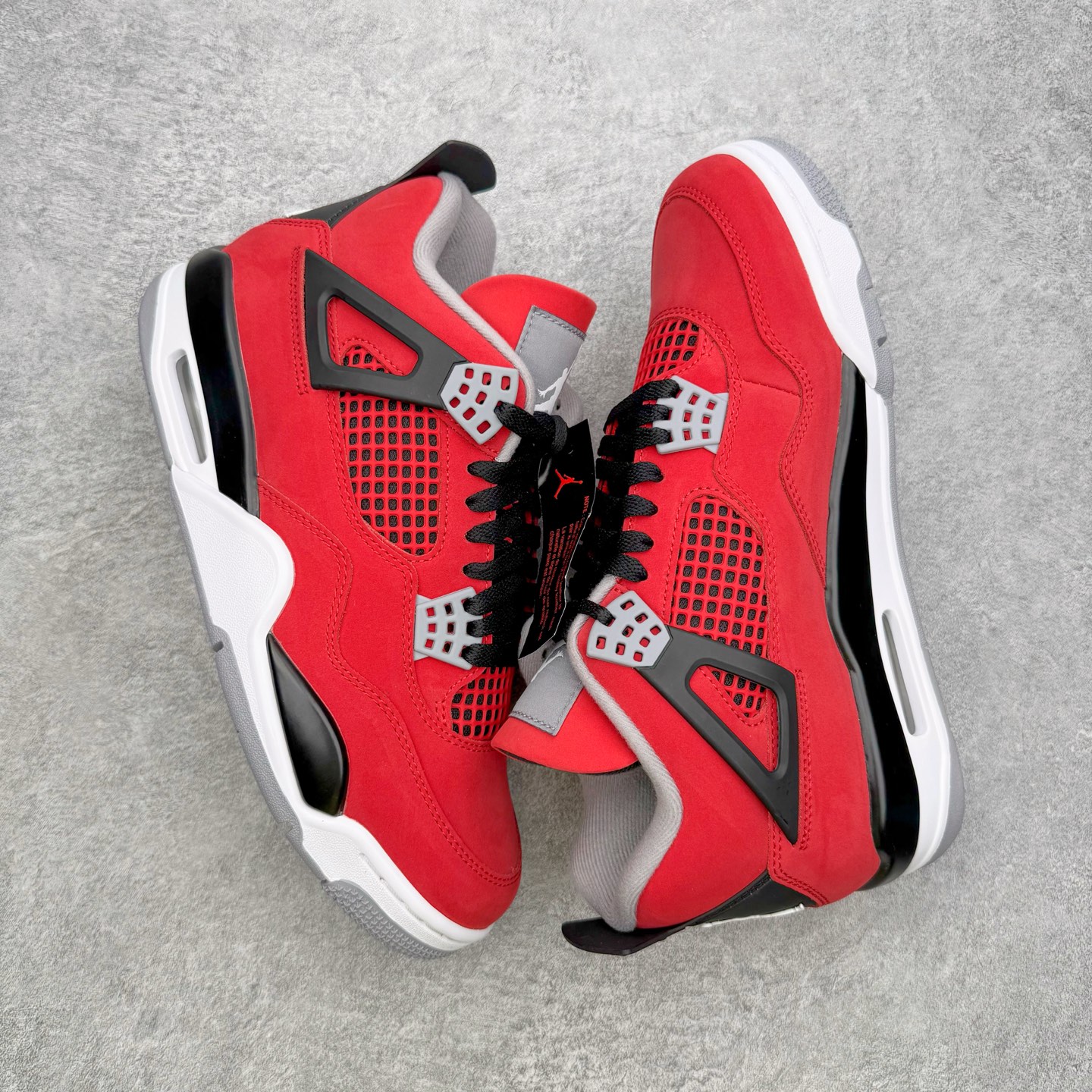 图片[3]-＃GX Air Jordan AJ4 Retro 愤怒的公牛 红色 FQ8138-600 全新批次 重点区分市面 唯一正确细节 后跟饰片中心位置有合模线 超弹硅胶材质 内层不织布补强 补强为硅胶提供更强耐久性 避免断裂 圈内最强四代 独家外贸特供尺码含 45.5 49.5 50.5 耗时半年巨作 全套原纸板楦头开发 原厂特供皮料加持 确保原汁原味 完美呈现四代版型 一比一鞋头弧度高度鞋身弧度 数据细节工艺流程均保持原鞋一致 原厂TPU网格鞋带扣 正确内里网布 菱角分明不变形无多余毛边 柔软性质感一致于原鞋 市场唯一原厂鞋扣模具 背面可见隐藏注塑口 原厂织唛标 原厂飞人电绣工艺 尾指中部跳三针 独家绑鞋带手法 印刷中底布 四线拉帮 米色美纹纸贴合固定 进口港宝加持 后跟自然饱满 全鞋荧光划线卡点 追求极致完美 每一双都是工艺品 多重QC质检 超越公司货的品控标准 实实在在的免检产品 尺码：40 40.5 41 42 42.5 43 44 44.5 45 45.5 46 47.5 48.5 49.5 50.5-选品中心
