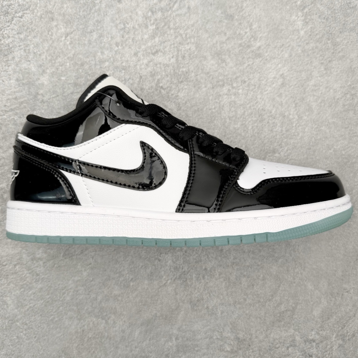图片[7]-＃MG版 Air Jordan AJ1 Low 低帮系列 超性价比单品 平台直播间特供 百分百全新货品 零氧化发霉 给足利润空间操作 超乎所想的高性价比 原装楦头纸板开发 完美鞋型 超高清洁度 鞋型不臃肿别扭 原厂内置全掌气垫 A模大底 鞋舌AJ原厂专用牛津布 AJ专用反口珍珠布 原厂无杂质高弹内里海棉 特殊封边弹力鞋带 原鞋开模 拒绝公底 购置公司同步原材料 都有细节原汁原味 忠于原版 尺码：36 36.5 37.5 38 38.5 39 40 40.5 41 42 42.5 43 44 44.5 45 46-选品中心
