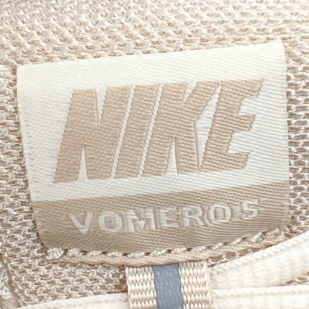 图片[11]-＃HP纯原 NK Air Zoom Vomero 5 经典复古潮流运动跑鞋 FQ6868-111 原装纸板楦头开发 独家私模八层组合大底 市场唯一正确版本 进口三文治网面 融蕴繁复设计风范和丰富层次感 缔造运动鞋佳选 助你轻松型出范 开辟独属于自己的路 鞋款采用多层设计 融入织物与合成材质 塑就本季出众鞋款 合成材质与织物组合鞋面 经久耐穿 后跟网眼拼接和透气孔设计 轻盈透气Zoom Air缓震配置提供出色回弹缓震性能 实现快速离地的出众脚感 巧糅科技感和低调设计 为鞋款注入反光细节 令你迈步间尽显闪耀魅力 结合中性色调 让你驾驭不同穿搭 打造非凡造型 尺码：36 36.5 37.5 38 38.5 39 40 40.5 41 42 42.5 43 44 44.5 45 46-选品中心