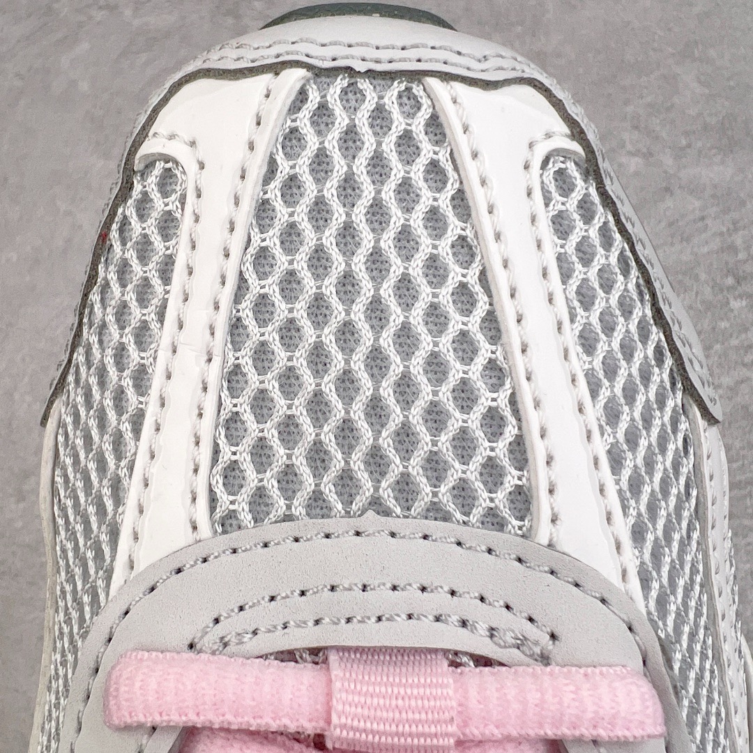 图片[12]-＃HP纯原 NK Air Zoom Vomero 5 经典复古潮流运动跑鞋 FN3695-001 原装纸板楦头开发 独家私模八层组合大底 市场唯一正确版本 进口三文治网面 融蕴繁复设计风范和丰富层次感 缔造运动鞋佳选 助你轻松型出范 开辟独属于自己的路 鞋款采用多层设计 融入织物与合成材质 塑就本季出众鞋款 合成材质与织物组合鞋面 经久耐穿 后跟网眼拼接和透气孔设计 轻盈透气Zoom Air缓震配置提供出色回弹缓震性能 实现快速离地的出众脚感 巧糅科技感和低调设计 为鞋款注入反光细节 令你迈步间尽显闪耀魅力 结合中性色调 让你驾驭不同穿搭 打造非凡造型 尺码：36 36.5 37.5 38 38.5 39 40 40.5 41 42 42.5 43 44 44.5 45 46-选品中心
