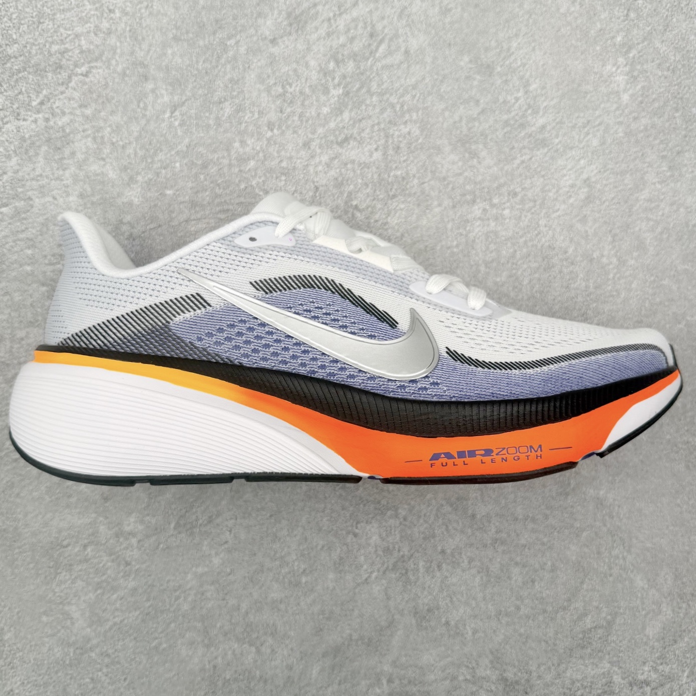 图片[4]-NK Zoom Pegasus 飞马42代马拉松系列网面透气缓震疾速跑鞋 拥有 Zoom Air 一如既往的稳定感和流畅感 鞋面采用工程网眼设计 为特定高热区域营造出色透气性 进一步增加鞋面的穿孔数量 让足部能够快速散热 中足搭配 Flywire 飞线 在高速运动时营造舒适稳定的贴合感 内置Zoon气垫加持 动力十足 尺码：36 36.5 37.5 38 38.5 39 40 40.5 41 42 42.5 43 44 44.5 45-选品中心