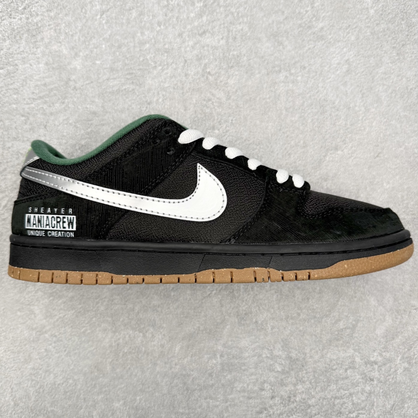 ＃F版 NK Dunk SB Low 时尚舒适 防滑耐磨低帮板鞋 FQ7585-200 实力大厂出品 新配色陆续开发 利润个位数只为口碑 全套原纸板楦头开发 确保原汁原味 完美呈现DUNK版型 一比一鞋头弧度高度鞋身弧度 此版本只针对中端市场 皮料材质有所更替 其他数据细节工艺流程均保持一致 绝不口嗨 细节品控鞋型随意对比 独家私模官方第六代原厂航空铝磨具打磨大底 鞋头坡度极致还原 无解鞋型 原盒原配 圈内天花板工艺 原厂玻璃冲刀 超高清洁度 全鞋零毛边皮料切割 原厂中底布点胶 中底布拉帮走线遵循公司 尺码：36 36.5 37.5 38 38.5 39 40 40.5 41 42 42.5 43 44 44.5 45 46-选品中心