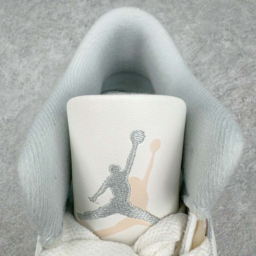 图片[12]-＃KZ神版福利 Air Jordan AJ3 Craft \\\”Ivory\\\” 象牙白 货号：FJ9479-100 独家外贸特供尺码含45.5 48.5 国内外口碑最好最推荐的产品 市场中端王者 亲自操刀耗时半年巨作 全套原纸板楦头开发 原厂大底磨具加持立体防滑纹理 原装可视Air Sole气垫 原汁原味最完美的三代版型 唯一正确鞋头趴度弧度高度鞋身腰线 此版本只针对中端市场 皮料材质有所更替 其他数据细节工艺流程均保持一致 绝不口嗨 细节品控鞋型随意秒杀市面3XX 4XX 原厂TPU后跟饰片 正确内里反口里网布 皮料菱角分明不变形无多余毛边 正确手工大底描漆拉丝 市场唯一原厂鞋扣模具 原厂织唛标 原厂飞人电绣工艺 尾指中部跳三针 独家绑鞋带手法 印刷中底布 四线拉帮 米色美纹纸贴合固定 进口港宝加持 后跟自然饱满 全鞋荧光划线卡点 追求极致完美 每一双都是工艺品 多重QC质检 超越公司货的品控标准 实实在在的免检产品 尺码：40 40.5 41 42 42.5 43 44 44.5 45 45.5 46 47.5 48.5-选品中心