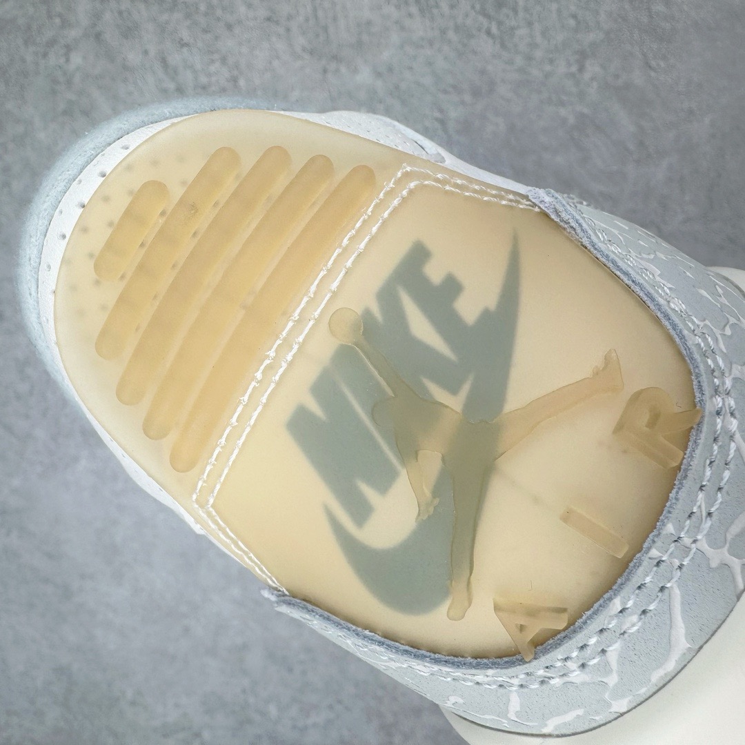 图片[14]-＃KZ神版福利 Air Jordan AJ3 Craft \\\”Ivory\\\” 象牙白 货号：FJ9479-100 独家外贸特供尺码含45.5 48.5 国内外口碑最好最推荐的产品 市场中端王者 亲自操刀耗时半年巨作 全套原纸板楦头开发 原厂大底磨具加持立体防滑纹理 原装可视Air Sole气垫 原汁原味最完美的三代版型 唯一正确鞋头趴度弧度高度鞋身腰线 此版本只针对中端市场 皮料材质有所更替 其他数据细节工艺流程均保持一致 绝不口嗨 细节品控鞋型随意秒杀市面3XX 4XX 原厂TPU后跟饰片 正确内里反口里网布 皮料菱角分明不变形无多余毛边 正确手工大底描漆拉丝 市场唯一原厂鞋扣模具 原厂织唛标 原厂飞人电绣工艺 尾指中部跳三针 独家绑鞋带手法 印刷中底布 四线拉帮 米色美纹纸贴合固定 进口港宝加持 后跟自然饱满 全鞋荧光划线卡点 追求极致完美 每一双都是工艺品 多重QC质检 超越公司货的品控标准 实实在在的免检产品 尺码：40 40.5 41 42 42.5 43 44 44.5 45 45.5 46 47.5 48.5-选品中心