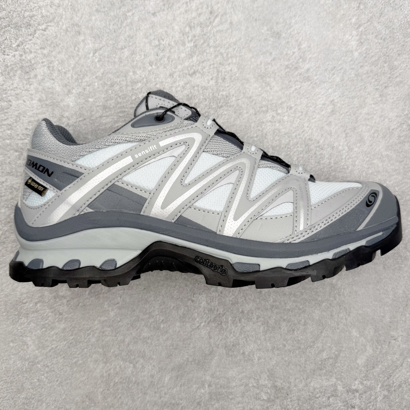 图片[7]-＃PK4.0 Salomon XT-QUEST ADV 萨洛蒙潮流越野机能户外功能鞋 基于市场现有版本全新升级调整改良 现阶段市场最强产物 全新主色陆续出货 大底描漆工整零瑕疵 鞋头定型弧度完美 纯原外贸平台特供订单 耗时半年巨作 全套原纸板楦头开发 原厂特供网布配套加持 确保原汁原味 完美呈现版型 原档数据独家私模五层组合大底 男女鞋同步官方开发至46.5 原装Ortholite轻量化鞋垫 中底布带钢印编号 原厂TPU锁扣 进口港宝加持 后跟自然饱满 还原公司包裹性 基于 SALOMON 初代 XT 鞋身造型并搭载 4D ADVANCED CHASSIS™ 大底打造而成 为这款 XT-QUEST 带来了多项足部控制与保护等功能性 如在运动过程中控制左右晃动的过程而提高稳定性、改善长途越野过程中足中到足尖的过渡、提高感知岩石的精确度以抵抗尖锐物体对脚底的伤害以及采用动态缓冲来增强穿着舒适感 从而减轻疲劳感 使XT-QUEST 成为一双舒适且安全的户外之履 尺码：36 36.5 37.5 38 38.5 39 40 40.5 41 42 42.5 43 44 44.5 45-选品中心