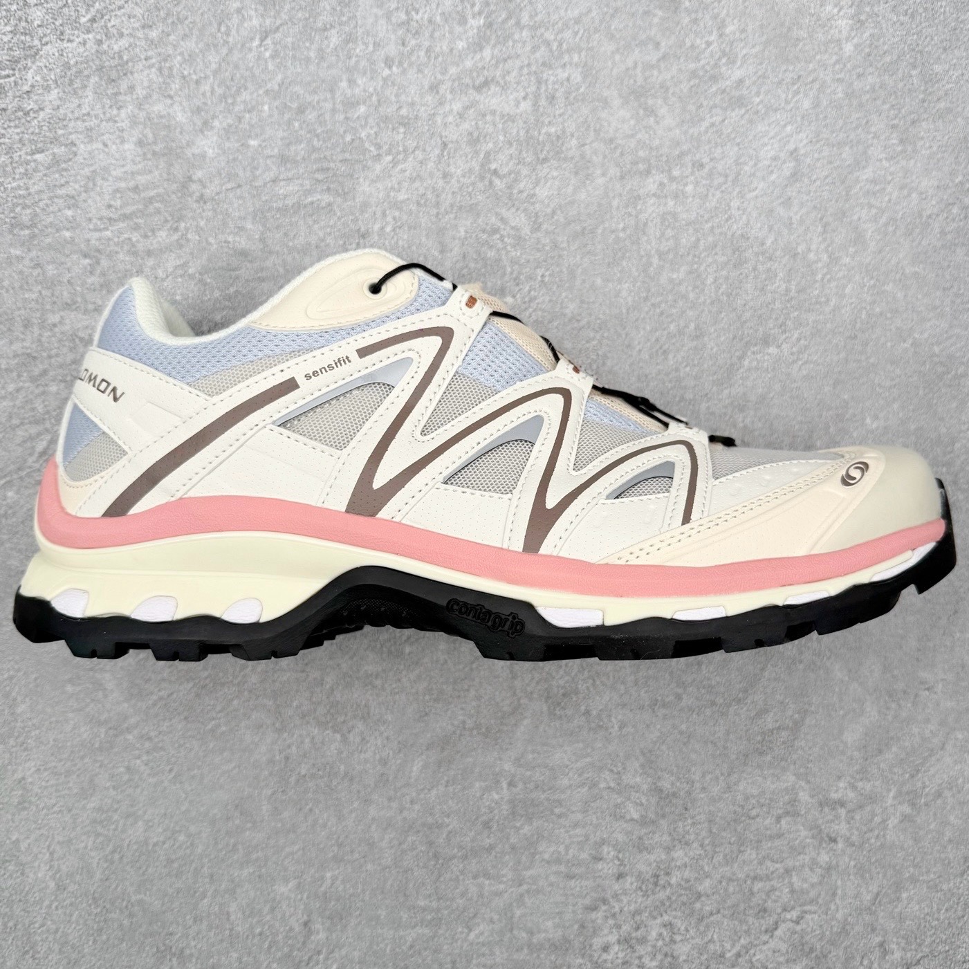 图片[5]-＃PK4.0 Salomon XT-QUEST ADV 萨洛蒙潮流越野机能户外功能鞋 基于市场现有版本全新升级调整改良 现阶段市场最强产物 全新主色陆续出货 大底描漆工整零瑕疵 鞋头定型弧度完美 纯原外贸平台特供订单 耗时半年巨作 全套原纸板楦头开发 原厂特供网布配套加持 确保原汁原味 完美呈现版型 原档数据独家私模五层组合大底 男女鞋同步官方开发至46.5 原装Ortholite轻量化鞋垫 中底布带钢印编号 原厂TPU锁扣 进口港宝加持 后跟自然饱满 还原公司包裹性 基于 SALOMON 初代 XT 鞋身造型并搭载 4D ADVANCED CHASSIS™ 大底打造而成 为这款 XT-QUEST 带来了多项足部控制与保护等功能性 如在运动过程中控制左右晃动的过程而提高稳定性、改善长途越野过程中足中到足尖的过渡、提高感知岩石的精确度以抵抗尖锐物体对脚底的伤害以及采用动态缓冲来增强穿着舒适感 从而减轻疲劳感 使XT-QUEST 成为一双舒适且安全的户外之履 尺码：36 36.5 37.5 38 38.5 39 40 40.5 41 42 42.5 43 44 44.5 45-选品中心