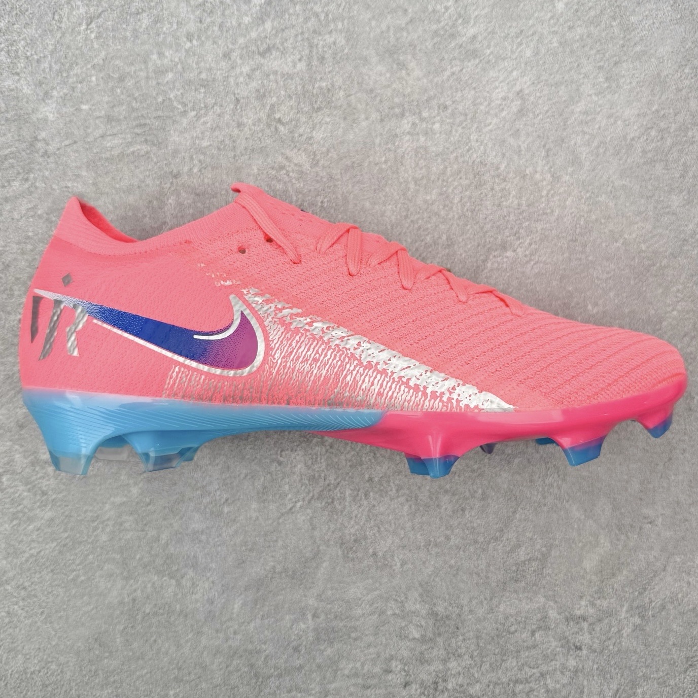 NK Mercurial Vapor Elite 刺客系列实战足球鞋 原代工厂出品 全进口机台生产设备 百分百采用优质原材料 严格按照工艺流程生产 确保每一双鞋都符合原厂标准 确保与原版无二 打造最纯粹的实战体验 高端的东西 品质全在细节里 全网品质最强足球鞋 没有之一（支持高强度实战）尺码：35 36 36.5 37.5 38 38.5 39 40 40.5 41 42 42.5 43 44 44.5 45-选品中心