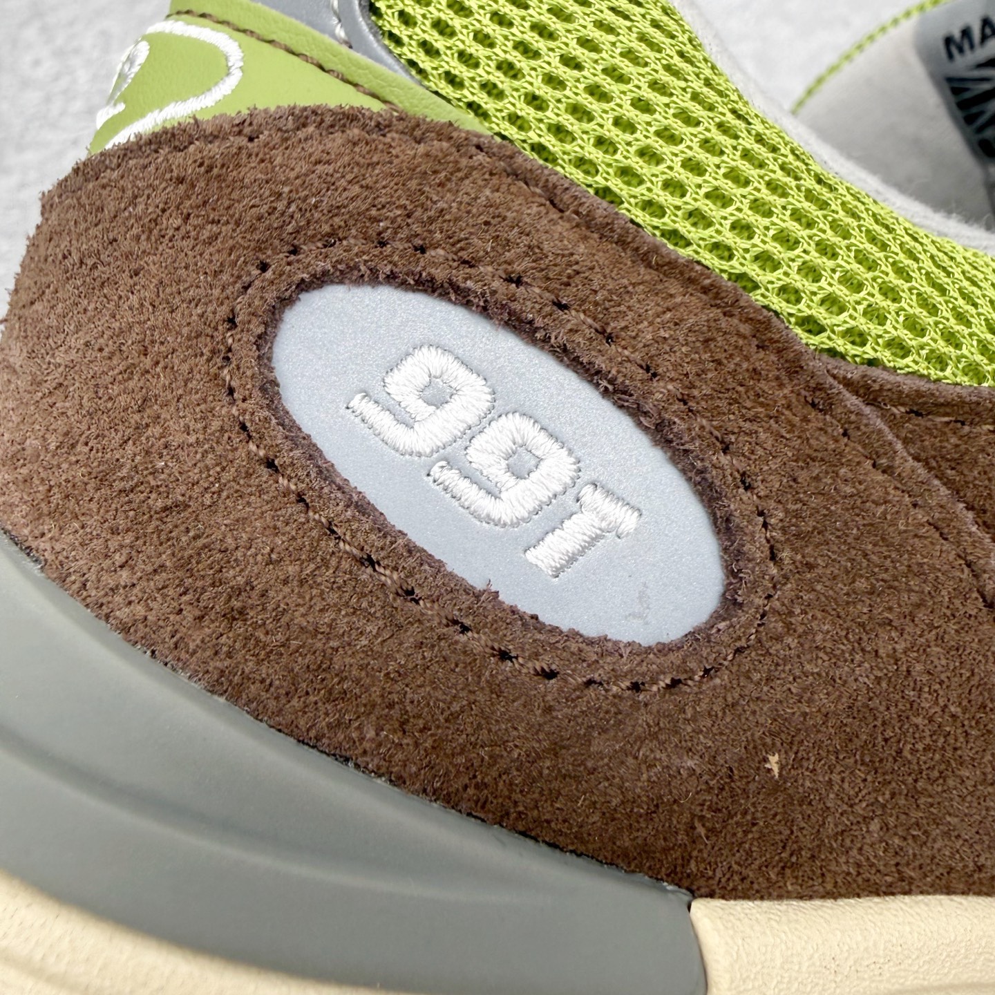 ＃总裁 KITH x Daniëlle Cathari × New Balance NB991 V2 R