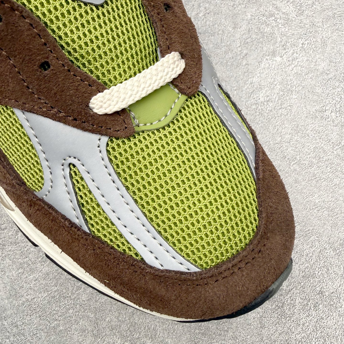 ＃总裁 KITH x Daniëlle Cathari × New Balance NB991 V2 R