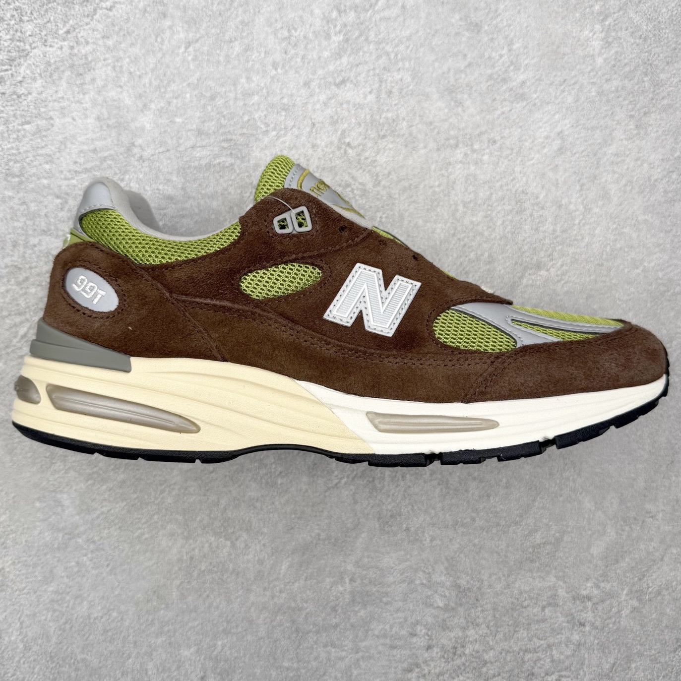 ＃总裁 KITH x Daniëlle Cathari × New Balance NB991 V2 R