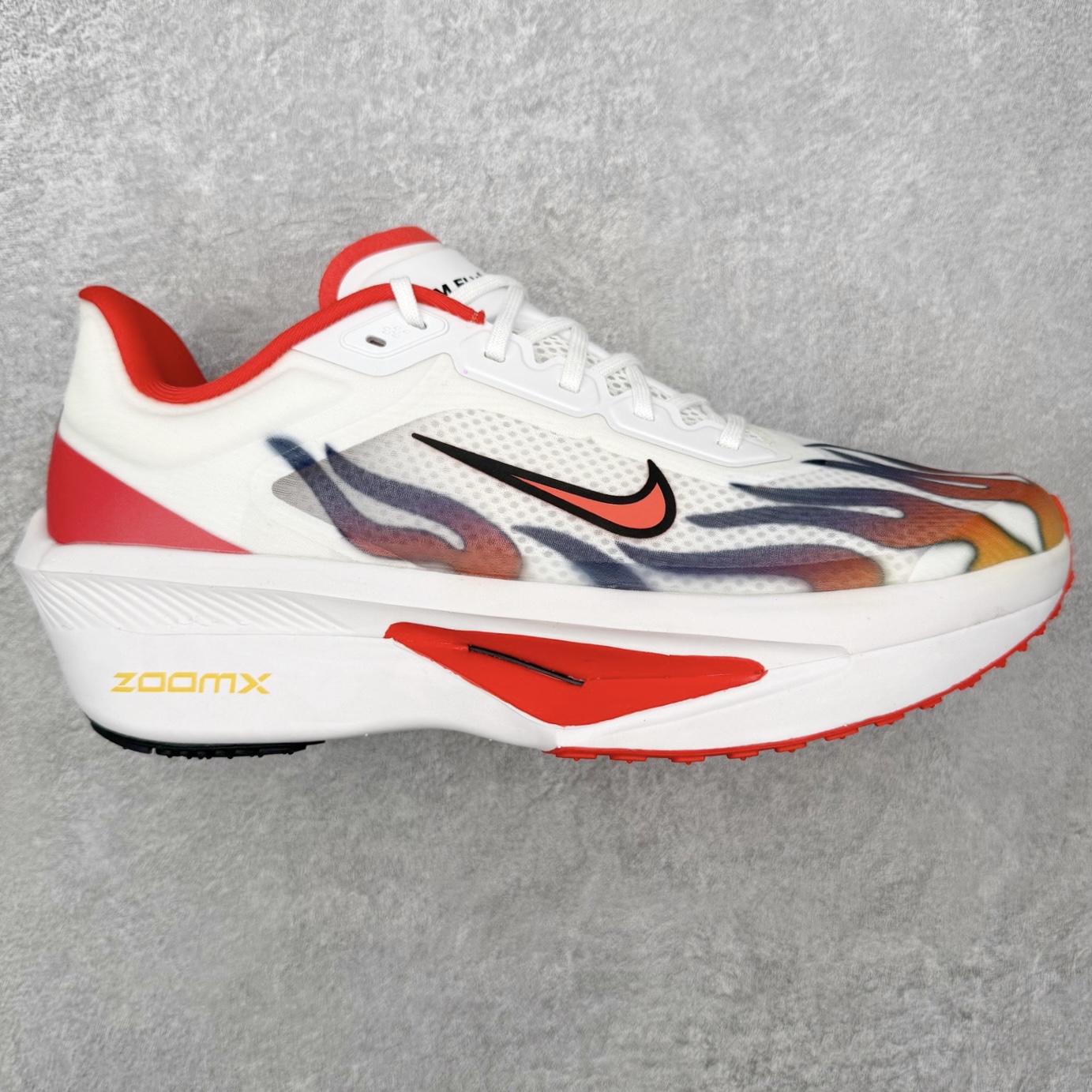 图片[7]-＃QD纯原 NK ZoomX Invincible Run Flyknit 6 马拉松六代轻量跑鞋飞织低帮休闲运动慢跑鞋 青岛原单 实体平台特供批次 全网唯一支持实战的跑鞋 原档案数据开发原厂网纱 正确高频花纹 前后掌内置Zoom Air气垫 原装MD大底 脚感完美还原 原盒原配 QC检验、钢印 俱全 原底科技 同步原版 脚感堪比Boost 实拍调校N版已经零色差零失真 百分百还原实物色彩所见即所得 不存在货不对板色差等低级问题 选购参考实物拍摄 不混卖不参货 只用心做好货严格选品 承诺混一赔十 尺码：36 36.5 37.5 38 38.5 39 40 40.5 41 42 42.5 43 44 44.5 45-选品中心