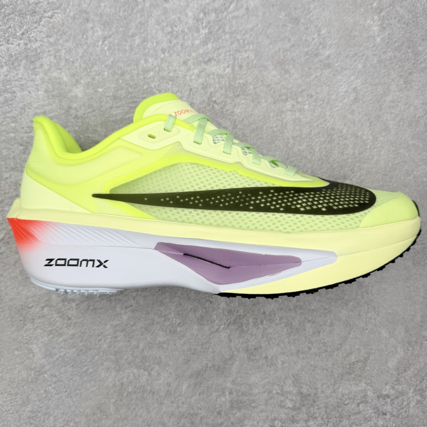 ＃QD纯原 NK ZoomX Invincible Run Flyknit 6 马拉松六代轻量跑鞋飞织低帮休闲运动慢跑鞋 FN8454-701 青岛原单 实体平台特供批次 全网唯一支持实战的跑鞋 原档案数据开发原厂网纱 正确高频花纹 前后掌内置Zoom Air气垫 原装MD大底 脚感完美还原 原盒原配 QC检验、钢印 俱全 原底科技 同步原版 脚感堪比Boost 实拍调校N版已经零色差零失真 百分百还原实物色彩所见即所得 不存在货不对板色差等低级问题 选购参考实物拍摄 不混卖不参货 只用心做好货严格选品 承诺混一赔十 尺码：36 36.5 37.5 38 38.5 39 40 40.5 41 42 42.5 43 44 44.5 45-选品中心