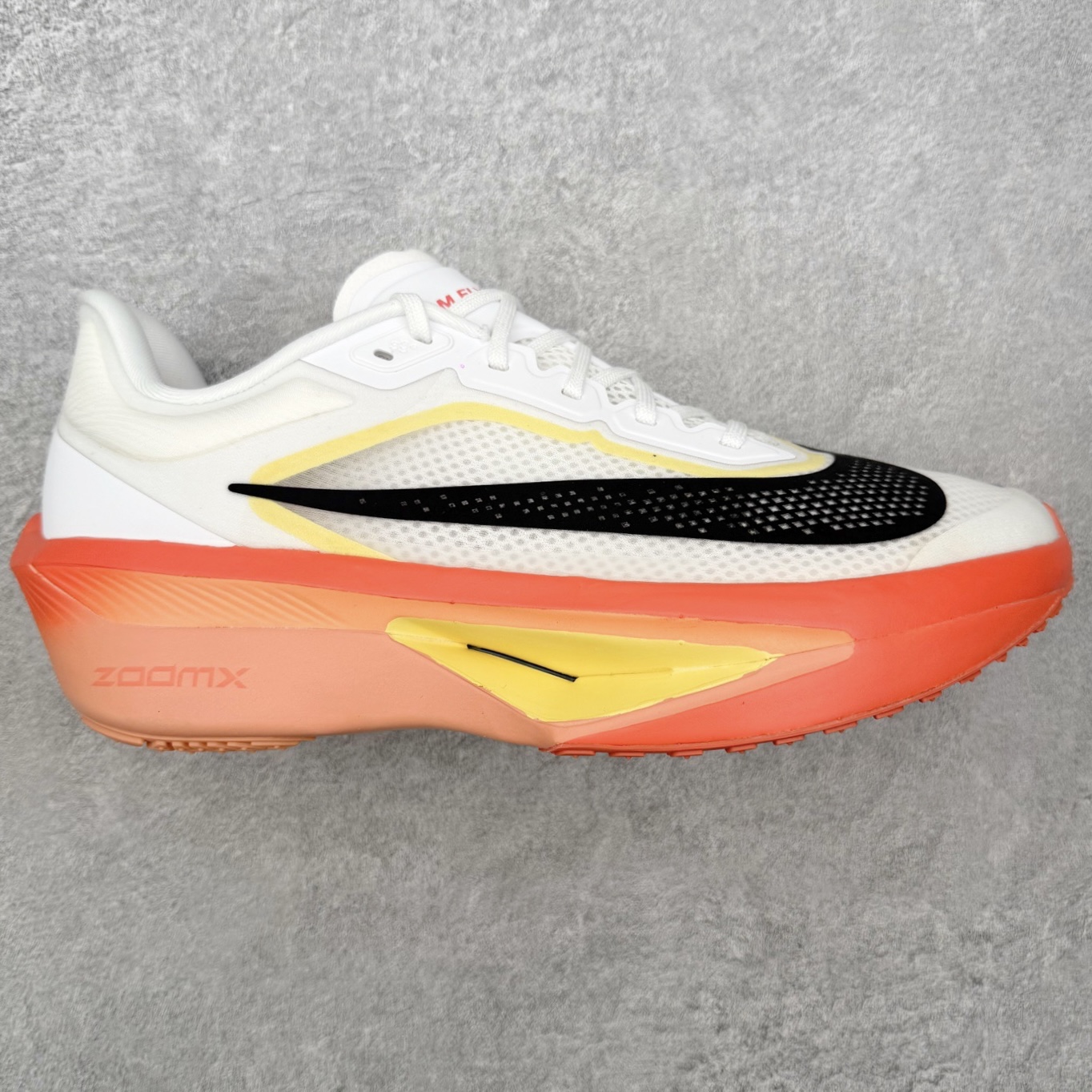图片[10]-＃QD纯原 NK ZoomX Invincible Run Flyknit 6 马拉松六代轻量跑鞋飞织低帮休闲运动慢跑鞋 青岛原单 实体平台特供批次 全网唯一支持实战的跑鞋 原档案数据开发原厂网纱 正确高频花纹 前后掌内置Zoom Air气垫 原装MD大底 脚感完美还原 原盒原配 QC检验、钢印 俱全 原底科技 同步原版 脚感堪比Boost 实拍调校N版已经零色差零失真 百分百还原实物色彩所见即所得 不存在货不对板色差等低级问题 选购参考实物拍摄 不混卖不参货 只用心做好货严格选品 承诺混一赔十 尺码：36 36.5 37.5 38 38.5 39 40 40.5 41 42 42.5 43 44 44.5 45-选品中心