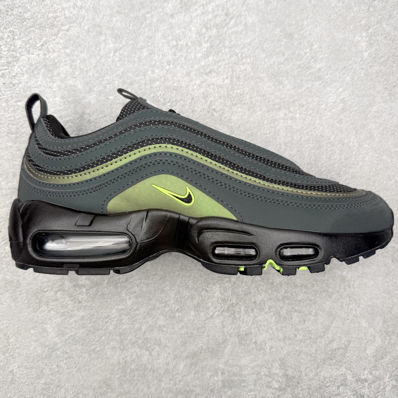Division Street x NK Air Max 95/97 “Storm” PE 舒适百搭低帮气垫篮球鞋 男女同款 II1711-900 实拍调校N版已经零色差零失真 百分百还原实物色彩所见即所得 不存在货不对板色差等低级问题 选购参考实物拍摄 不混卖不参货 只用心做好货严格选品 承诺混一赔十 尺码：36 36.5 37.5 38 38.5 39 40 40.5 41 42 42.5 43 44 44.5 45-选品中心