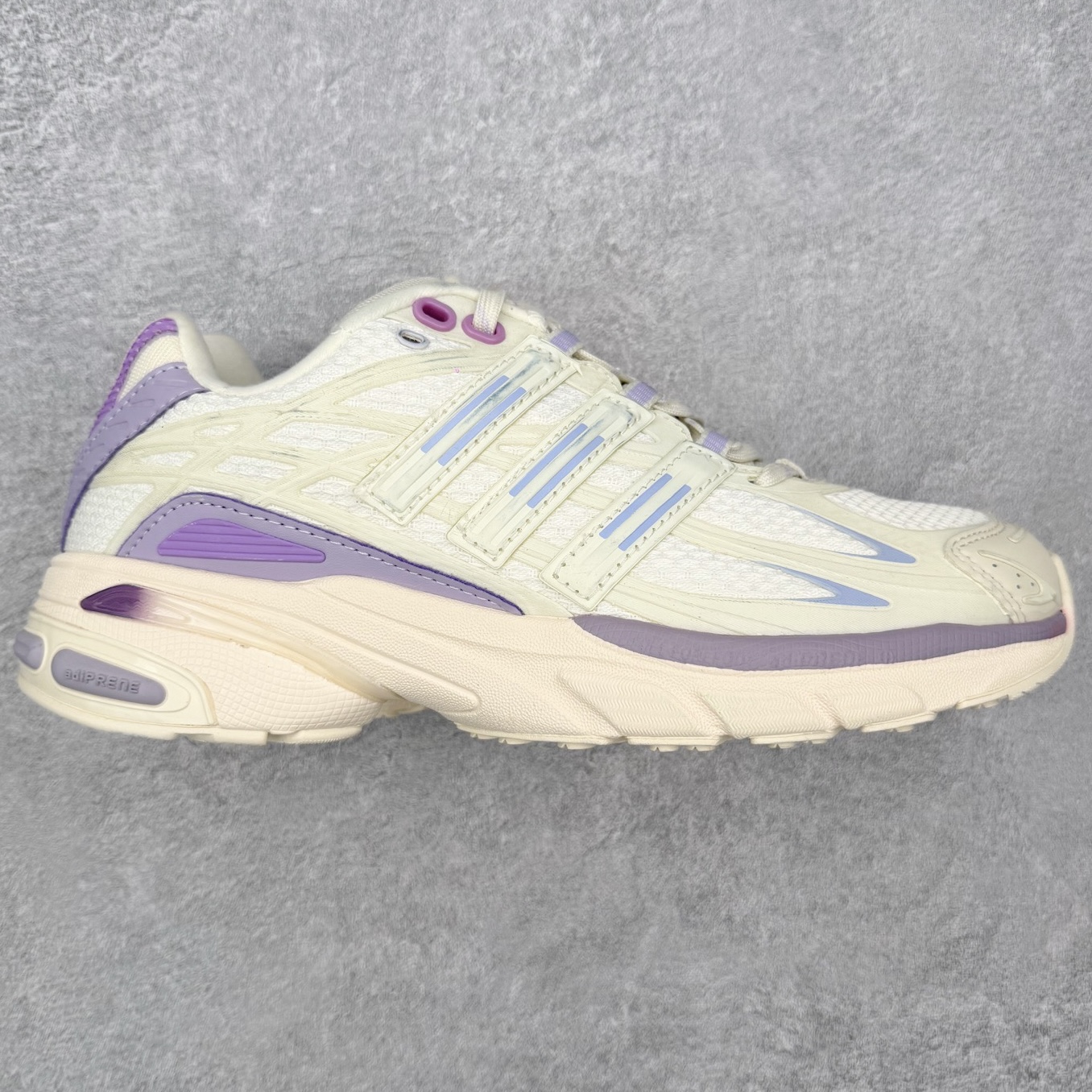 ＃HZ AD Originals Adistar Cushion 3 舒适百搭 防滑耐磨低帮生活休闲鞋 实拍调校N版已经零色差零失真 百分百还原实物色彩所见即所得 不存在货不对板色差等低级问题 选购参考实物拍摄 不混卖不参货 只用心做好货严格选品 承诺混一赔十 尺码：36 36.5 37.5 38 38.5 39 40 40.5 41 42 42.5 43 44 44.5 45-选品中心