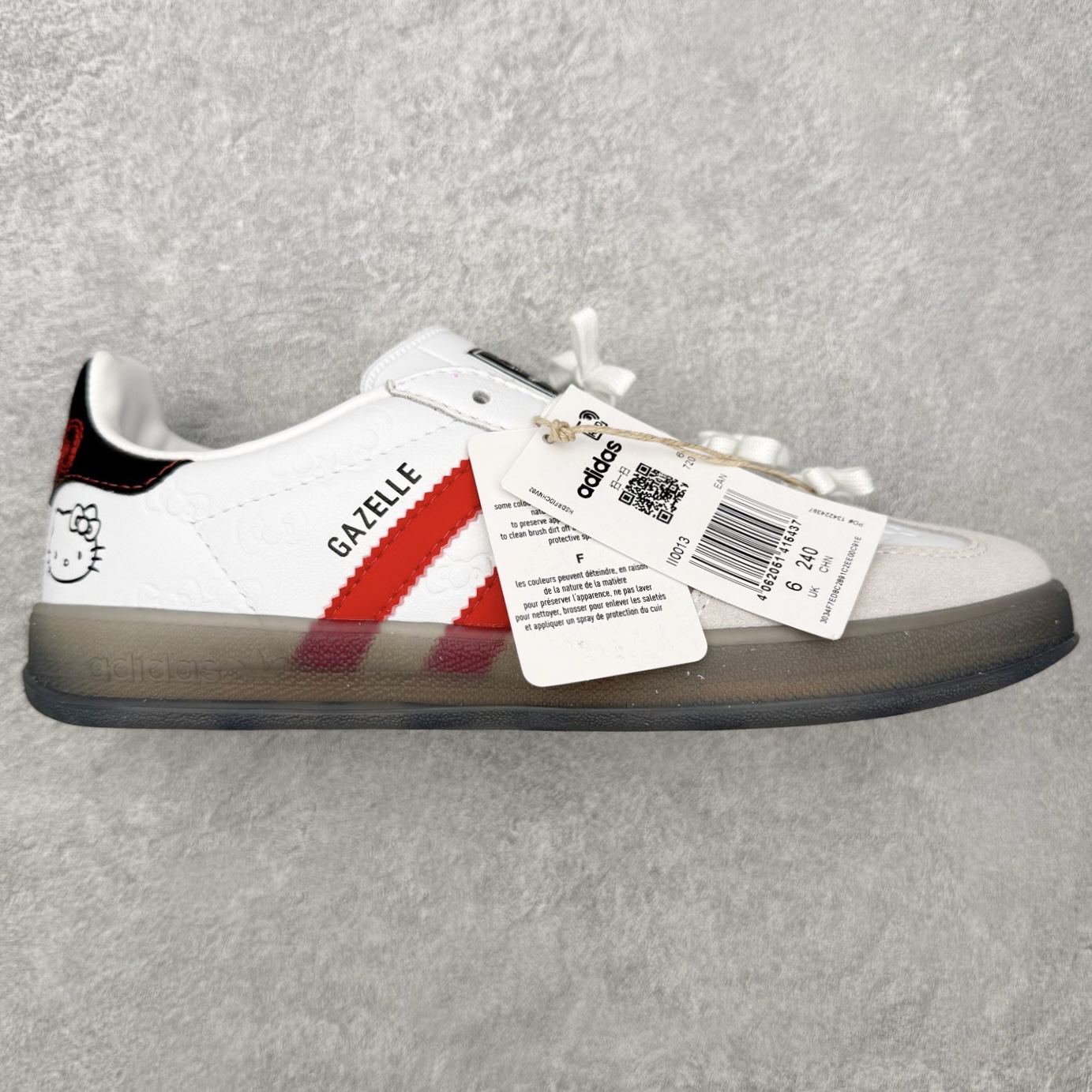 ＃HZ AD Original Gazelle Indoor Trainers 瞪羚室内鞋系列低帮复古百搭休闲运动德训风板鞋 II0013 口碑大厂出品 全网最全AD系列 品控大底版型不断改良更新 全套原纸板楦头开发 确保原汁原味 完美呈现桑巴版型 长期补货超性价比特供批次 原厂定制长毛翻毛皮组合环保纤维革鞋面材质 内置环保海玻璃鞋垫 外置RB橡胶大底 产品品控稳定性领先行业 原厂全套原楦原纸板冲刀磨具开发 原厂皮料加持 原厂港宝加持定型后跟R度完美 将复古进行到底 简约流畅 三十年不变经典 这款Gazelle运动鞋 无论面料、配色、质感或设计 都只在重现其1991年原款的经典 皮革鞋面 撞色三条纹和鞋跟标的设计 力求呈现90年代的经典复古风潮 Samba火热的同时 也带动了其它的复古鞋型 Gazelle便是其中一只 Gazelle Indoor拥有包边更宽的T字型鞋头 更好的保护运动员的前掌 浓浓的复古氛围感 非常适合现在流行的Cleanfit风格 尺码：36 36⅔ 37⅓ 38 38⅔ 39⅓ 40 40⅔ 41⅓ 42 42⅔ 43⅓ 44 44⅔ 45-选品中心