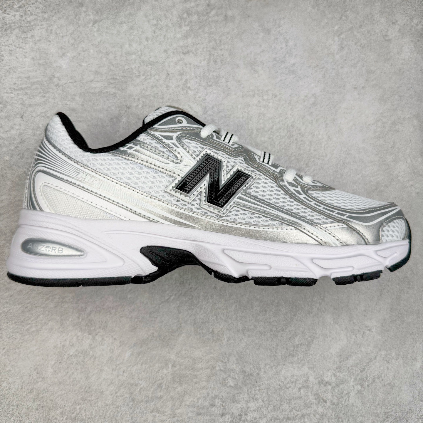 ＃福利特价‼️New Balance MR740 NB新百伦系列复古老爹风休闲运动慢跑鞋 采用轻质牛剖革