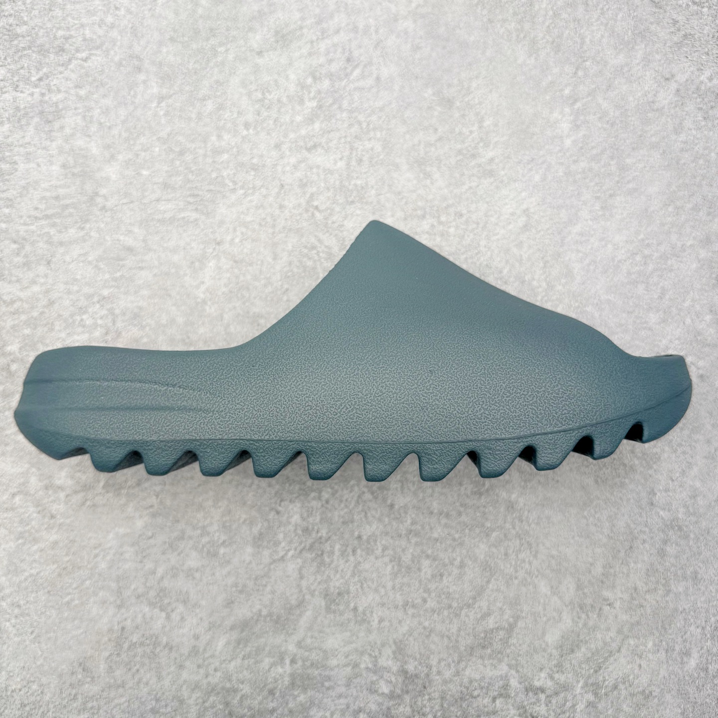 ＃外贸订单福利‼️YEEZY 椰子拖鞋/洞洞鞋 史诗级福利 超值回馈捡漏 买到就是赚 真白菜价 好好把握