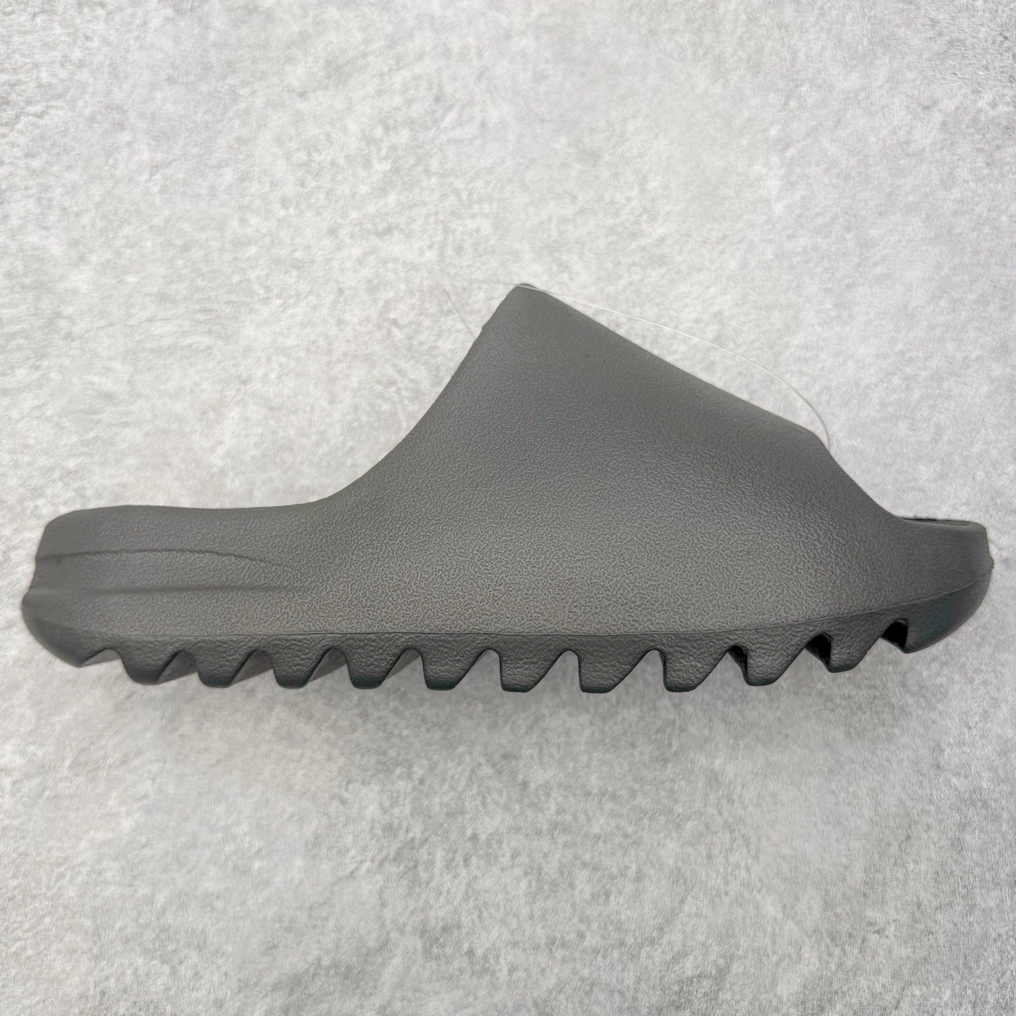 ＃外贸订单福利‼️YEEZY 椰子拖鞋/洞洞鞋 史诗级福利 超值回馈捡漏 买到就是赚 真白菜价 好好把握