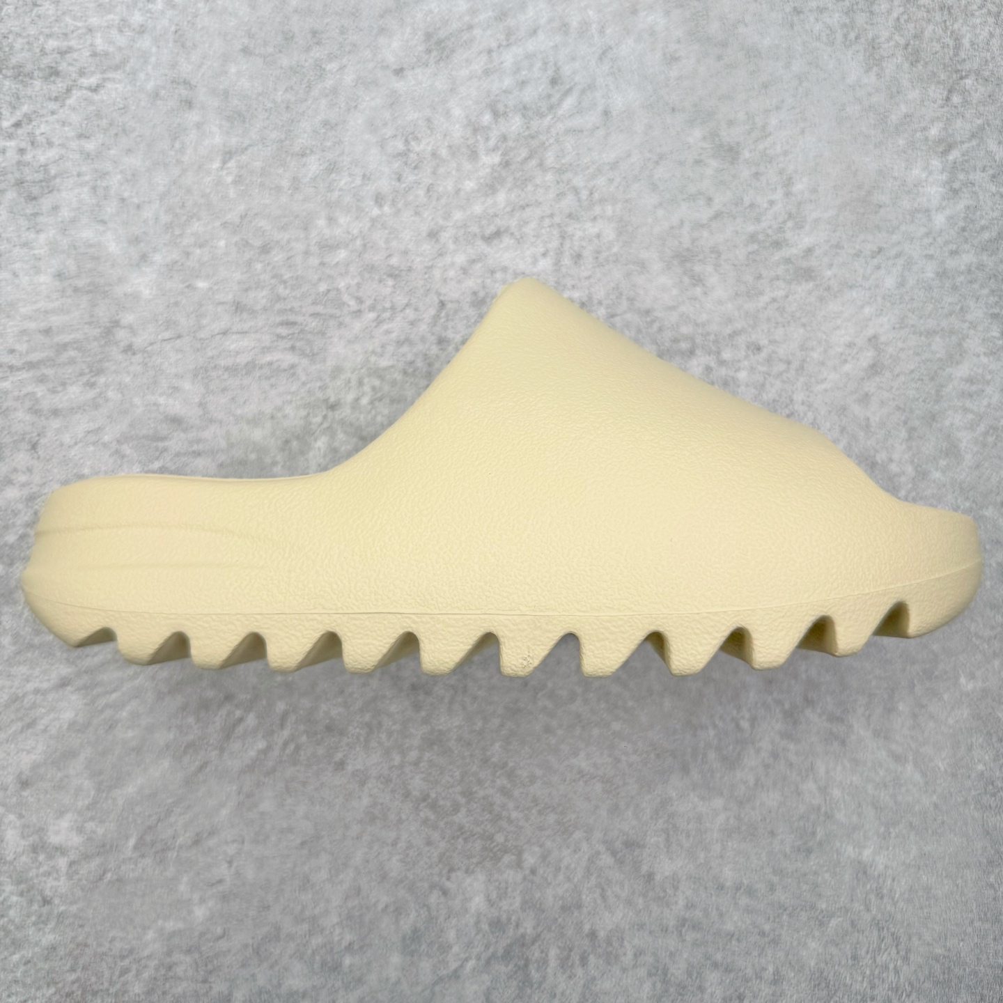 ＃外贸订单福利‼️YEEZY 椰子拖鞋/洞洞鞋 史诗级福利 超值回馈捡漏 买到就是赚 真白菜价 好好把握