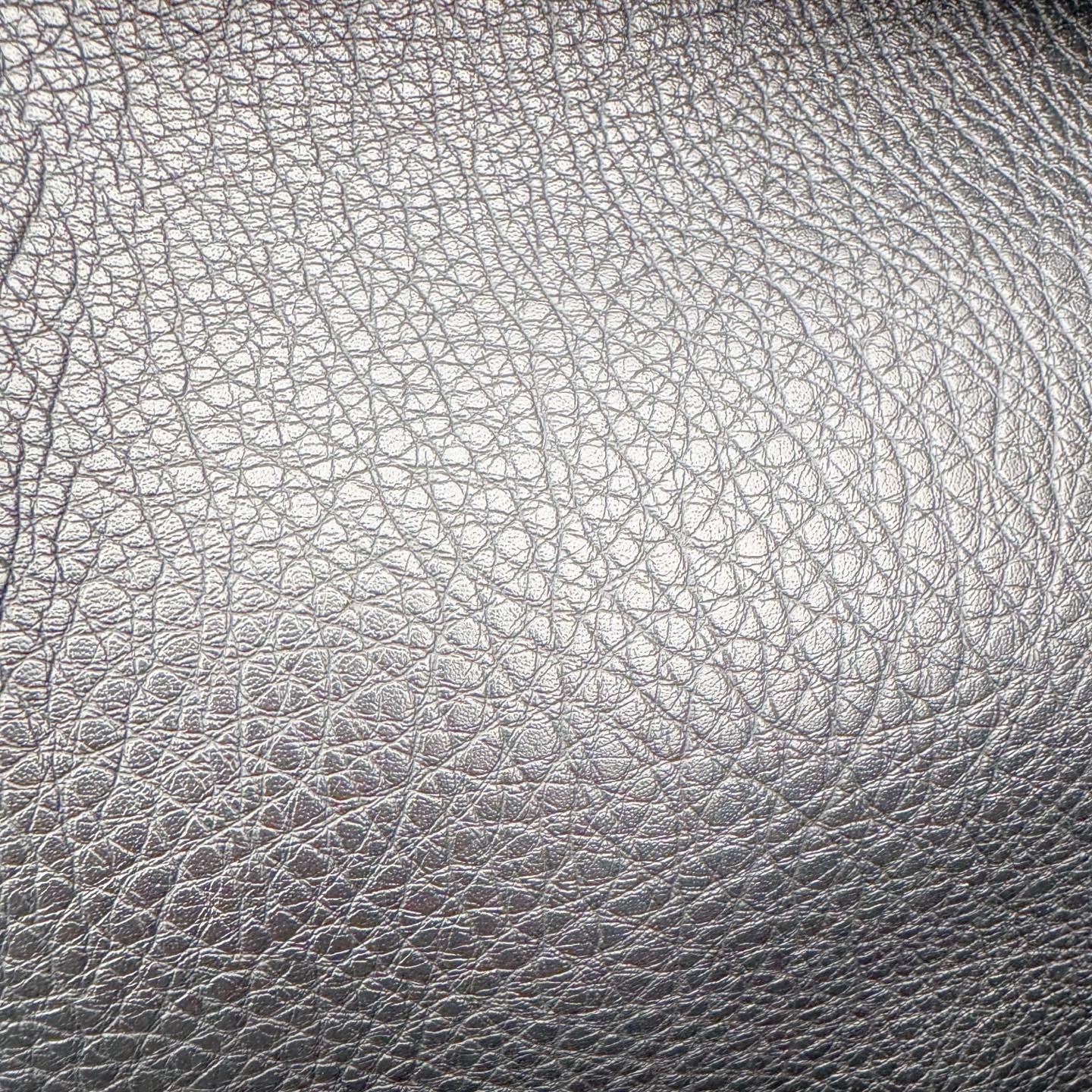 图片[6]-Chrome Hearts 克罗心 彩色拼接 拉链开合 皮革 书包背包双肩包 配有防尘袋包装 原版开模 拉链都是宝剑🗡️式样的 复古五金件 牛皮材质 尺寸：42cm*35cm*12cm-选品中心