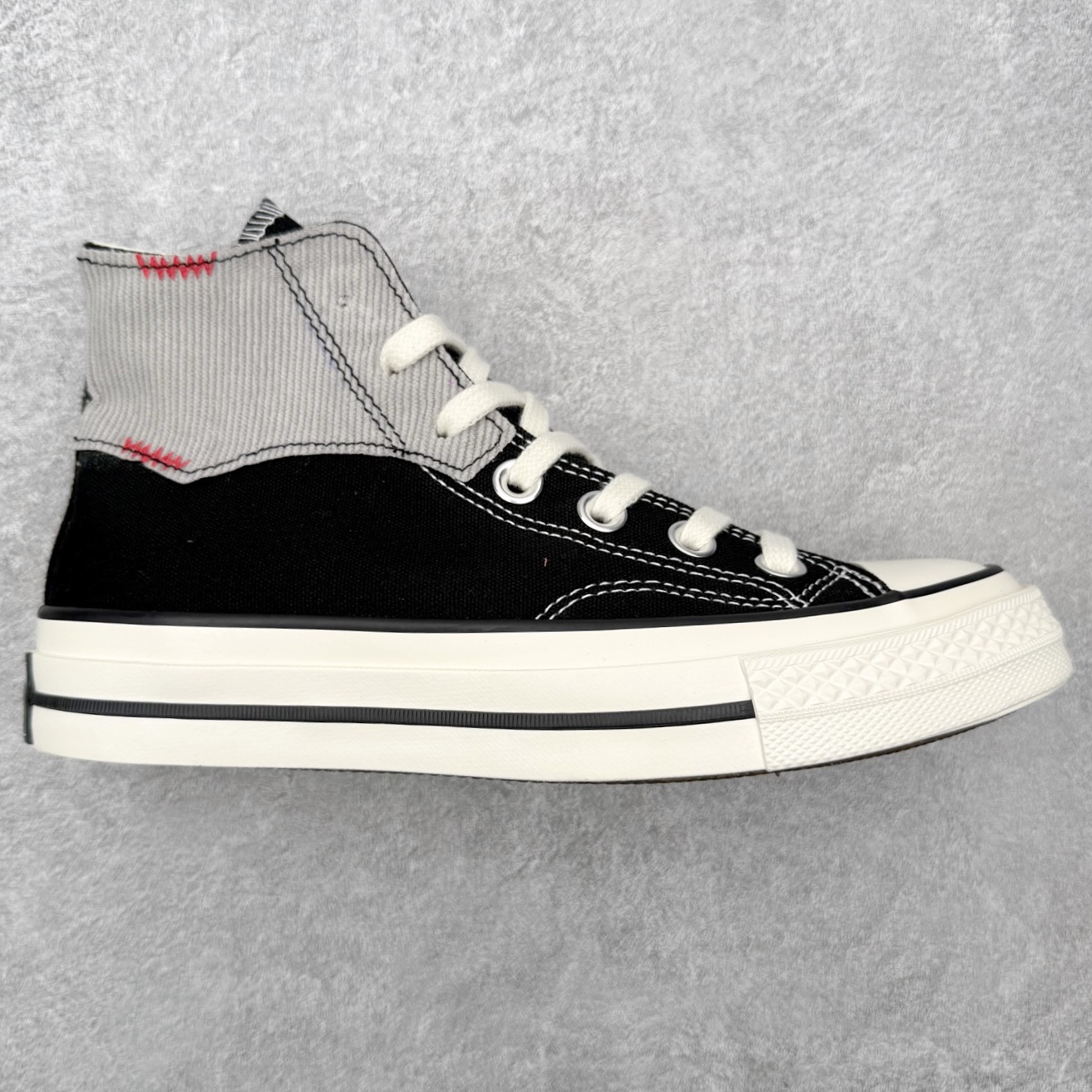 Converse Chuck 1970s 补丁 匡威经典黑色点缀刺绣拼接灯芯绒补丁设计 展现复古街头风格 个性十足 简约不简单 尺码：35 36 36.5 37 37.5 38 39 39.5 40 41 41.5 42 42.5 43 44-选品中心