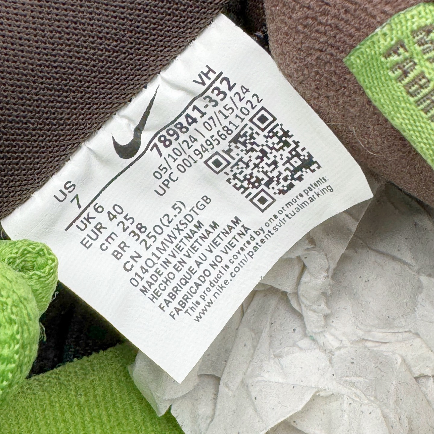 图片[10]-＃SS史诗 NK SB Dunk Low 潮流时尚舒适防滑耐磨低帮板鞋 太阳花棕绿 789841-332 全网最全Dunk系列配色 实力大厂出品 新配色陆续开发 利润个位数只为口碑 超强性价比 全套原纸板楦头开发 确保原汁原味 完美呈现DUNK版型 一比一鞋头弧度高度鞋身弧度 此版本只针对中端市场 皮料材质有所更替 其他数据细节工艺流程均保持一致 绝不口嗨 细节品控鞋型随意对比 独家私模官方第六代原厂航空铝磨具打磨大底 鞋头坡度极致还原 无解鞋型 原盒原配 圈内天花板工艺 原厂玻璃冲刀 超高清洁度 全鞋零毛边皮料切割 原厂中底布点胶 中底布拉帮走线遵循公司 尺码：36 36.5 37.5 38 38.5 39 40 40.5 41 42 42.5 43 44 44.5 45 46-选品中心