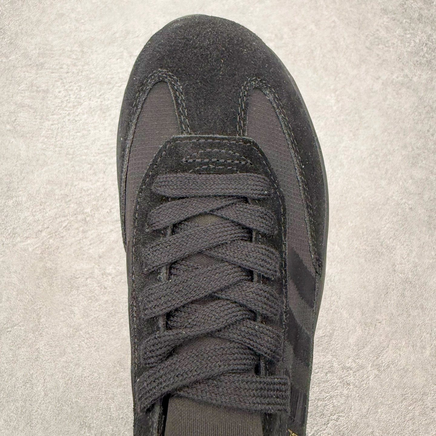 图片[4]-AD Adizero EVO SL 72 马拉松竞速专业跑鞋 CELERMESH针织网面非常轻薄 纤维间的缝隙很大 可以保证跑步时的透气、排汗效果 鞋舌直接与两侧的内衬和鞋底连接在一起 在跑步过程中不会被鞋舌的左右移动所困扰 在标准鞋带孔的基础上再拓宽一组鞋带孔 适合不同脚型的需求 突破性 EnergyRods 技术，有助于跑者实现更好的成绩 中底独特的LIGHTSTRIKE PRO泡棉材质 微弹感觉在跑步过程中给予了良好的支撑体验 对于顶级精英和高水平进阶跑者来说 ADIOS PRO是一双值得信赖的竞速比赛用鞋 尺码：36 36.5 37.5 38 38.5 39 40 40.5 41 42 42.5 43 44 44.5 45-选品中心