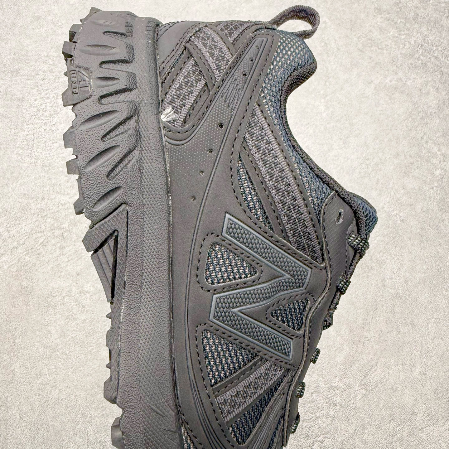 图片[6]-NEW BALANCE NB410 新百伦复古老爹鞋户外越野跑鞋 适合OUTDOOR搭配AT TREAD户外大底 给予优良抓地力 内侧support area给予良好稳定性 鞋领口山岳及鞋面等高线细节 将OUTDOOR元素完整置入COMFORT Iinsert 脚感升级 尺码：36 36.5 37 37.5 38 38.5 39 40 40.5 41 42 42.5 43 44 45-选品中心