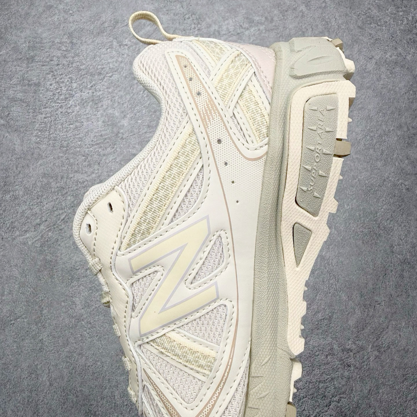 图片[7]-NEW BALANCE NB410 新百伦复古老爹鞋户外越野跑鞋 适合OUTDOOR搭配AT TREAD户外大底 给予优良抓地力 内侧support area给予良好稳定性 鞋领口山岳及鞋面等高线细节 将OUTDOOR元素完整置入COMFORT Iinsert 脚感升级 尺码：36 36.5 37 37.5 38 38.5 39 40 40.5 41 42 42.5 43 44 45-选品中心