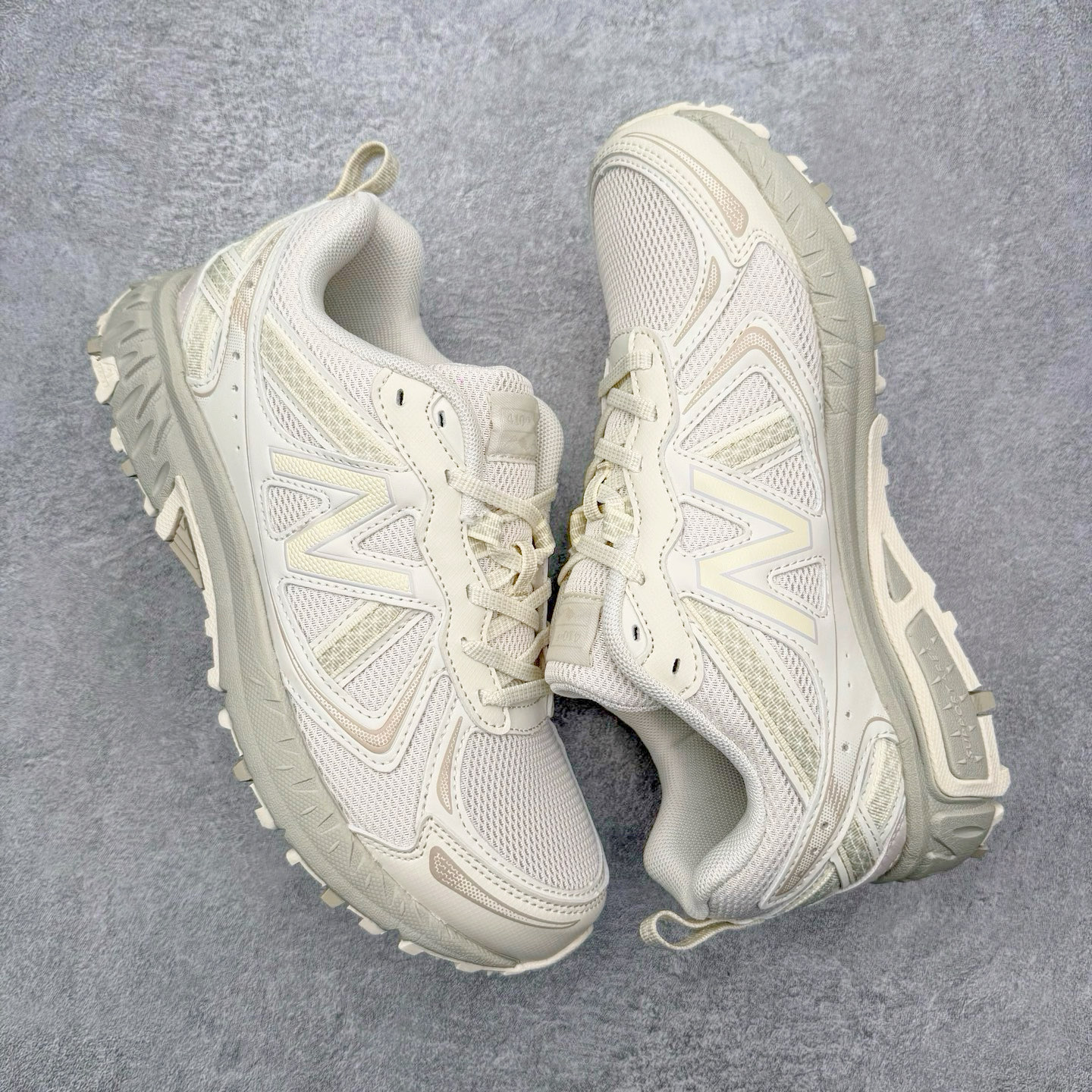 图片[3]-NEW BALANCE NB410 新百伦复古老爹鞋户外越野跑鞋 适合OUTDOOR搭配AT TREAD户外大底 给予优良抓地力 内侧support area给予良好稳定性 鞋领口山岳及鞋面等高线细节 将OUTDOOR元素完整置入COMFORT Iinsert 脚感升级 尺码：36 36.5 37 37.5 38 38.5 39 40 40.5 41 42 42.5 43 44 45-选品中心