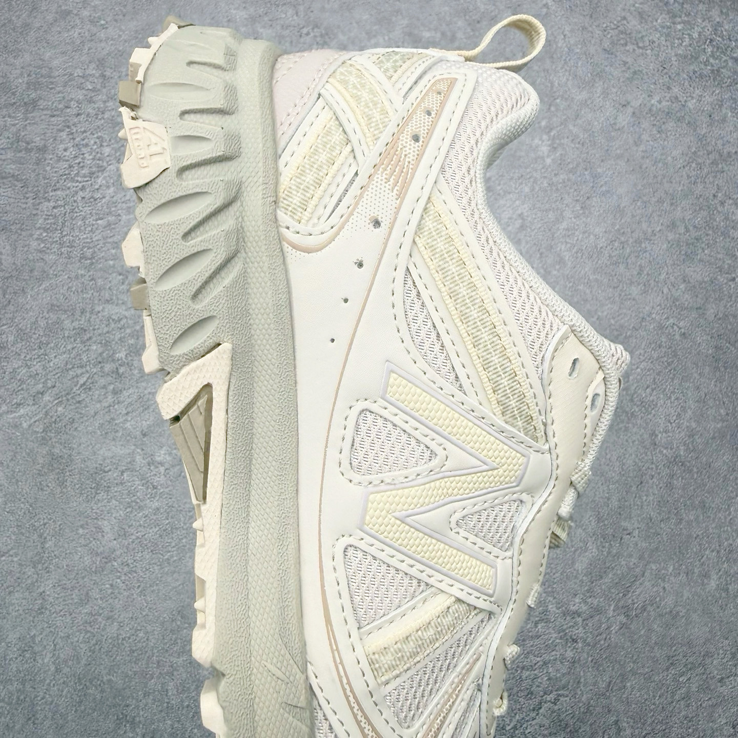 图片[6]-NEW BALANCE NB410 新百伦复古老爹鞋户外越野跑鞋 适合OUTDOOR搭配AT TREAD户外大底 给予优良抓地力 内侧support area给予良好稳定性 鞋领口山岳及鞋面等高线细节 将OUTDOOR元素完整置入COMFORT Iinsert 脚感升级 尺码：36 36.5 37 37.5 38 38.5 39 40 40.5 41 42 42.5 43 44 45-选品中心