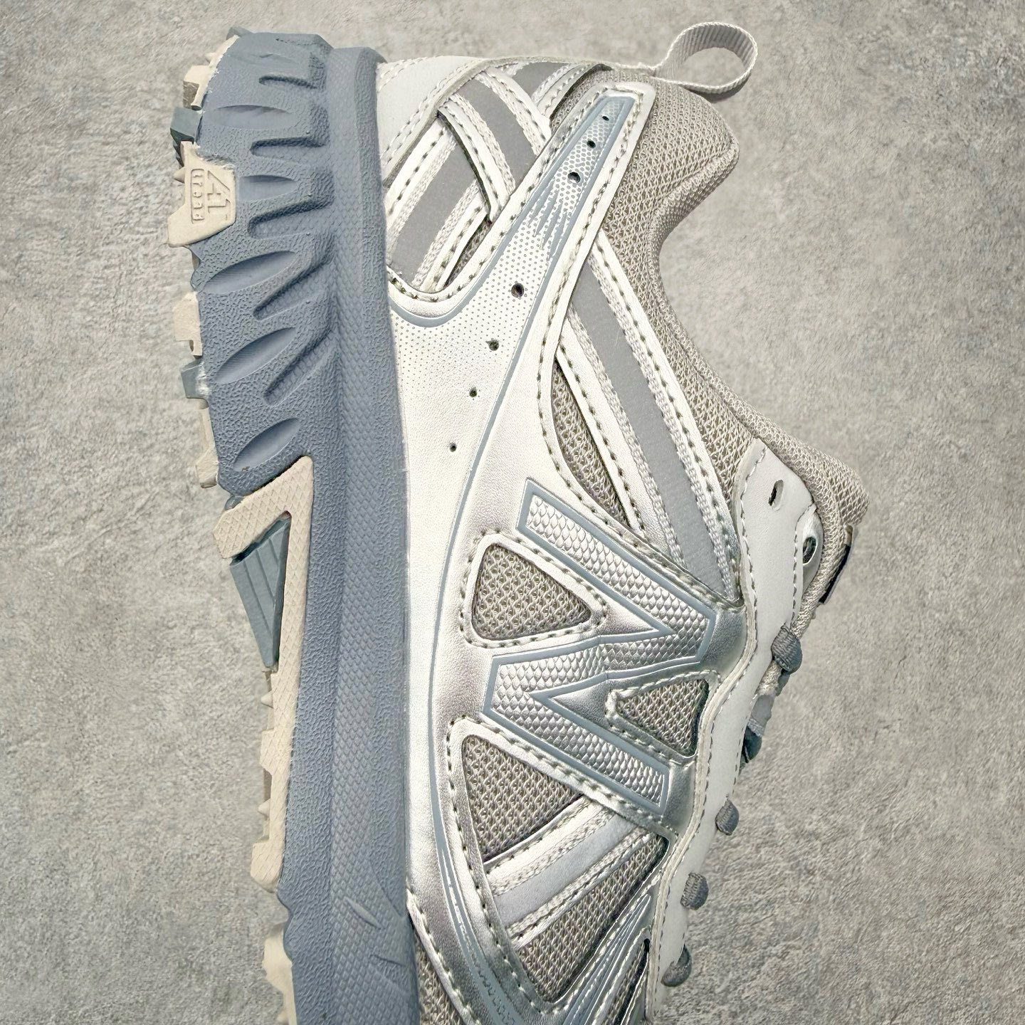 图片[6]-NEW BALANCE NB410 新百伦复古老爹鞋户外越野跑鞋 适合OUTDOOR搭配AT TREAD户外大底 给予优良抓地力 内侧support area给予良好稳定性 鞋领口山岳及鞋面等高线细节 将OUTDOOR元素完整置入COMFORT Iinsert 脚感升级 尺码：36 36.5 37 37.5 38 38.5 39 40 40.5 41 42 42.5 43 44 45-选品中心
