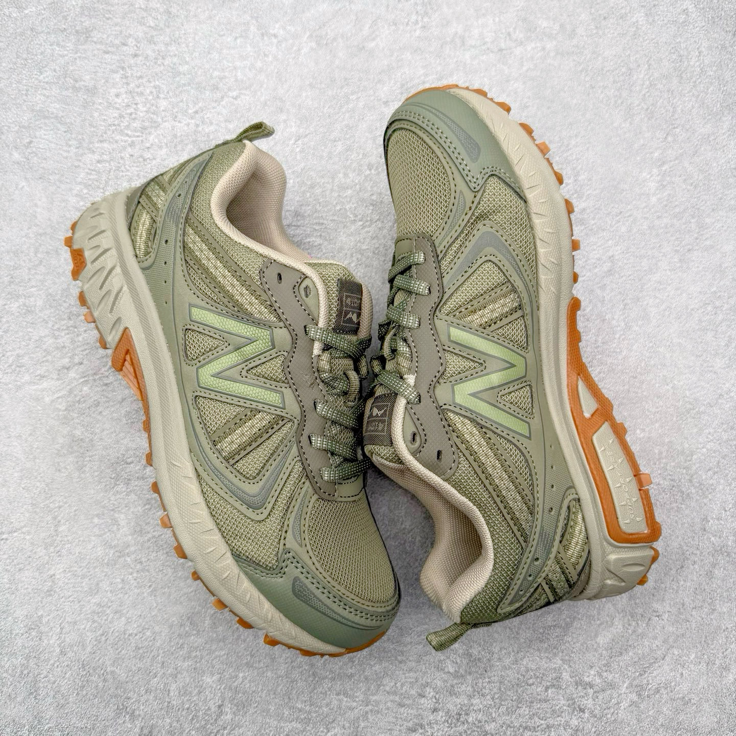 图片[3]-NEW BALANCE NB410 新百伦复古老爹鞋户外越野跑鞋 适合OUTDOOR搭配AT TREAD户外大底 给予优良抓地力 内侧support area给予良好稳定性 鞋领口山岳及鞋面等高线细节 将OUTDOOR元素完整置入COMFORT Iinsert 脚感升级 尺码：36 36.5 37 37.5 38 38.5 39 40 40.5 41 42 42.5 43 44 45-选品中心