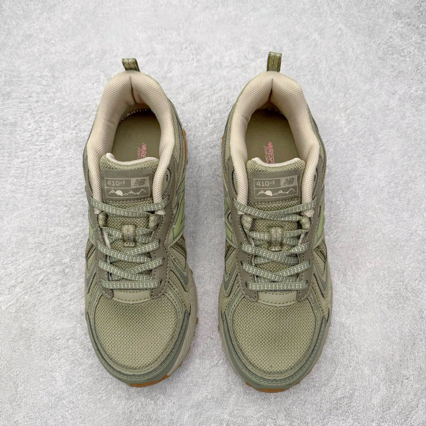 图片[2]-NEW BALANCE NB410 新百伦复古老爹鞋户外越野跑鞋 适合OUTDOOR搭配AT TREAD户外大底 给予优良抓地力 内侧support area给予良好稳定性 鞋领口山岳及鞋面等高线细节 将OUTDOOR元素完整置入COMFORT Iinsert 脚感升级 尺码：36 36.5 37 37.5 38 38.5 39 40 40.5 41 42 42.5 43 44 45-选品中心