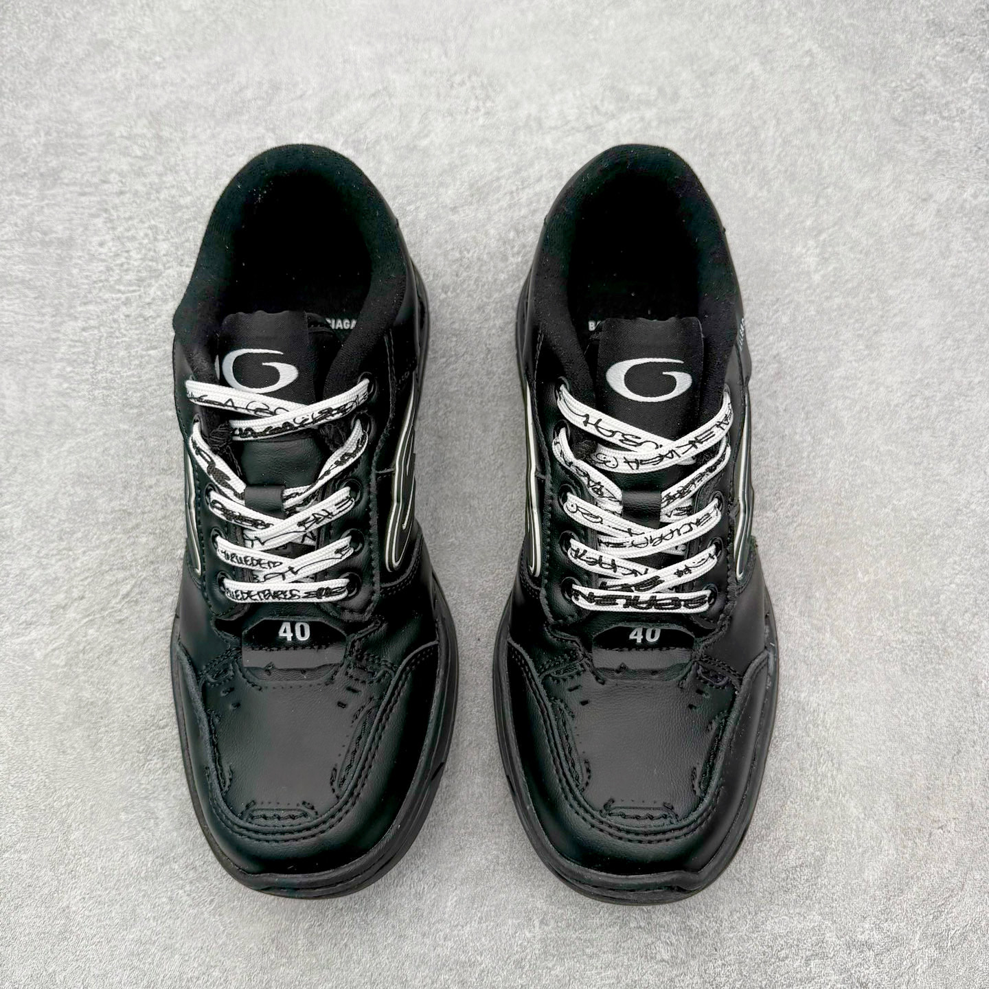 图片[2]-＃TG性价比 Balenciaga Hamptons Worn-Out 巴黎世家涤纶（聚酯纤维）牛皮革 圆头系带 低帮 生活休闲鞋板鞋 尺码：35 36 37 38 39 40 41 42 43 44 45 46-选品中心