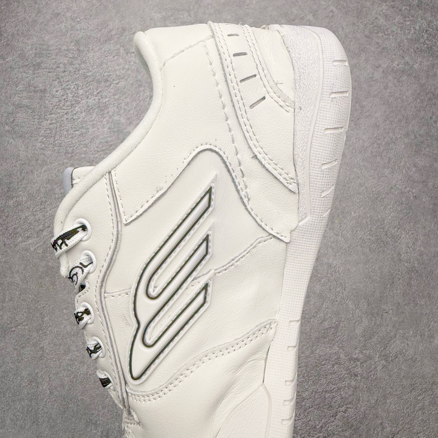 图片[7]-＃TG性价比 Balenciaga Hamptons Worn-Out 巴黎世家涤纶（聚酯纤维）牛皮革 圆头系带 低帮 生活休闲鞋板鞋 尺码：35 36 37 38 39 40 41 42 43 44 45 46-选品中心