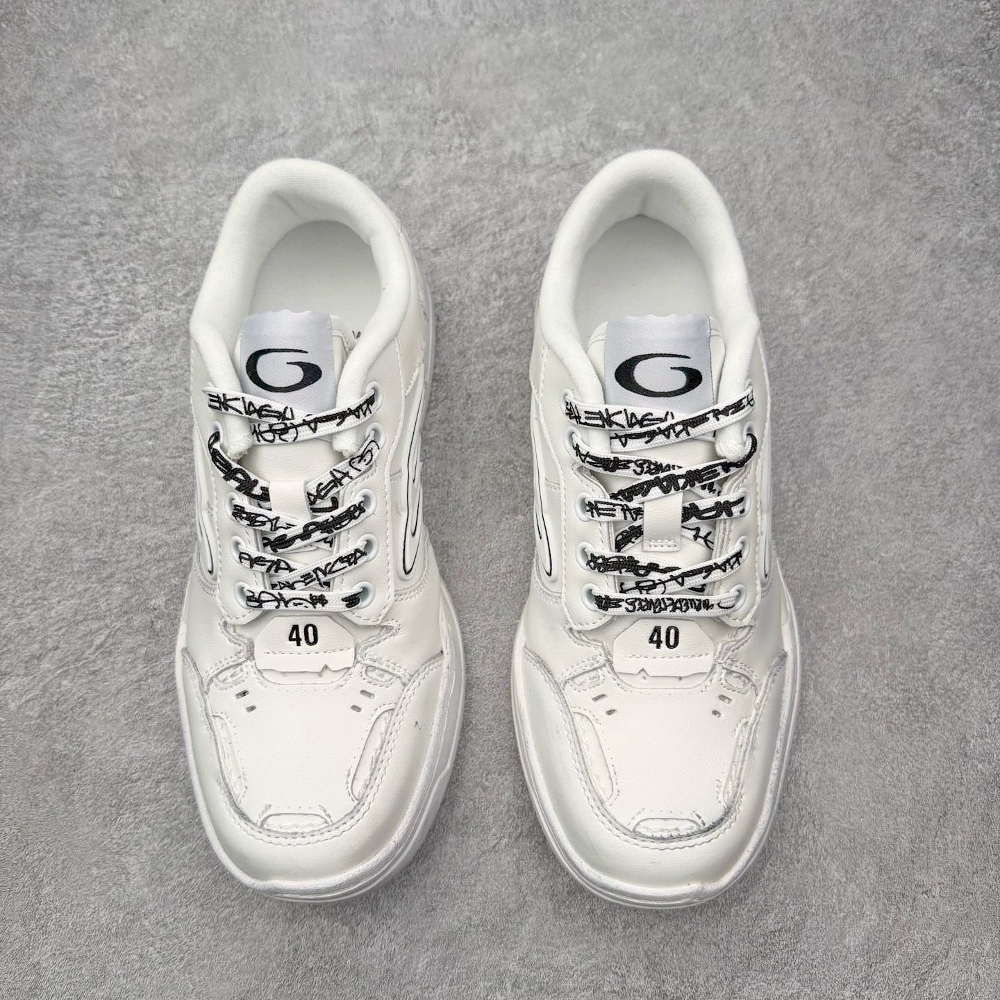 图片[2]-＃TG性价比 Balenciaga Hamptons Worn-Out 巴黎世家涤纶（聚酯纤维）牛皮革 圆头系带 低帮 生活休闲鞋板鞋 尺码：35 36 37 38 39 40 41 42 43 44 45 46-选品中心
