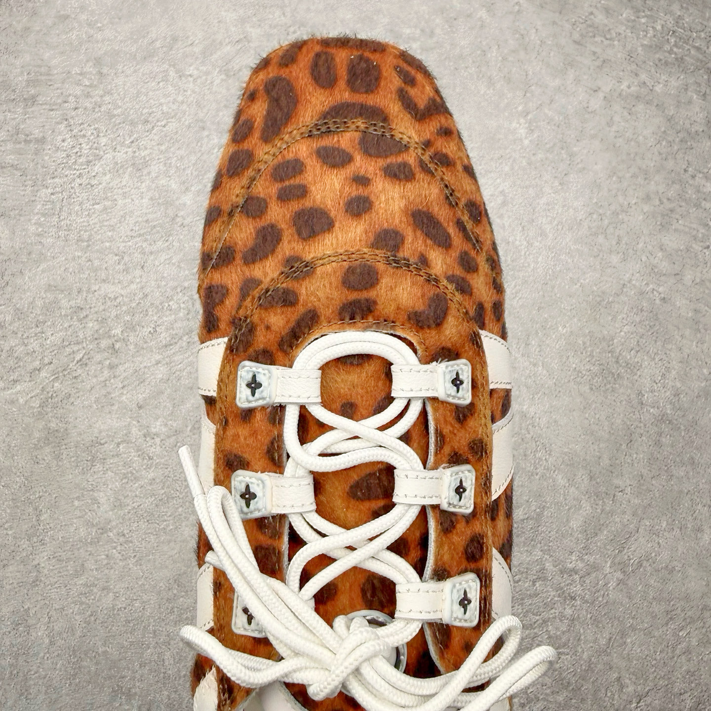 图片[4]-LOUIS VUITTON Sneakerina LV德训鞋 羊皮革 圆头系带 芭蕾风低帮生活休闲鞋 尺码：35 36 37 38 39 40-选品中心