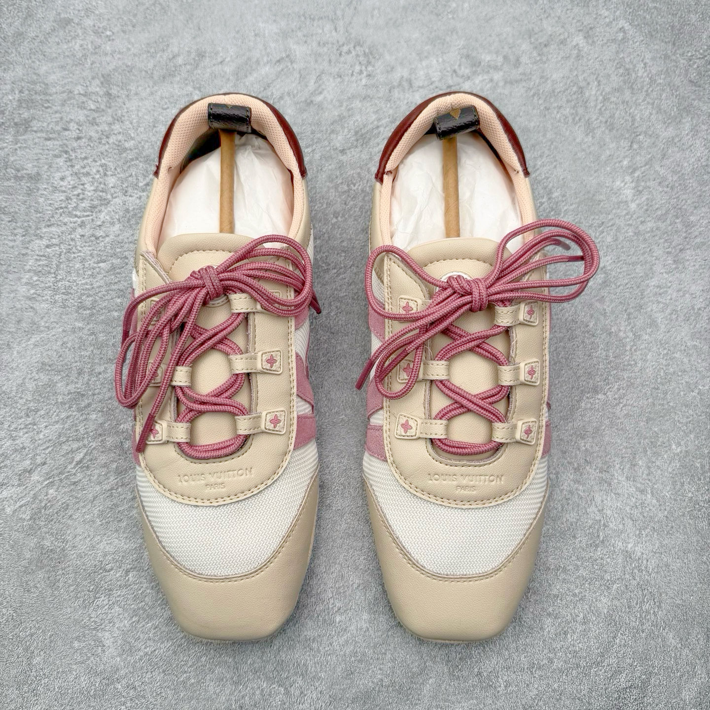 图片[2]-LOUIS VUITTON Sneakerina LV德训鞋 羊皮革 圆头系带 芭蕾风低帮生活休闲鞋 尺码：35 36 37 38 39 40-选品中心