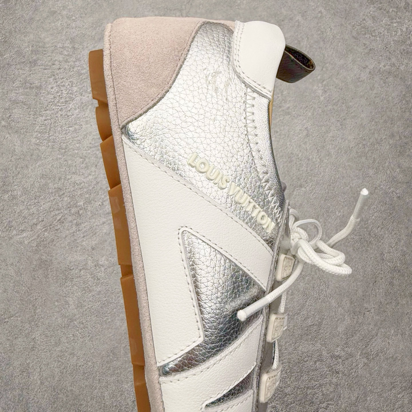 图片[6]-LOUIS VUITTON Sneakerina LV德训鞋 羊皮革 圆头系带 芭蕾风低帮生活休闲鞋 尺码：35 36 37 38 39 40-选品中心