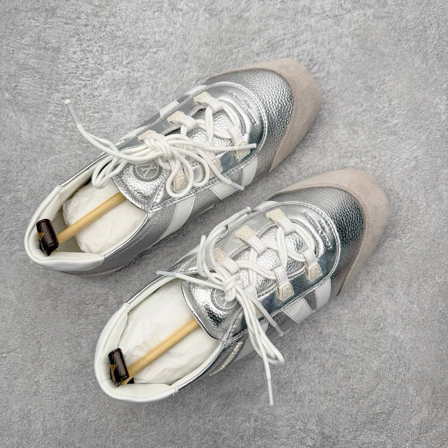 图片[3]-LOUIS VUITTON Sneakerina LV德训鞋 羊皮革 圆头系带 芭蕾风低帮生活休闲鞋 尺码：35 36 37 38 39 40-选品中心
